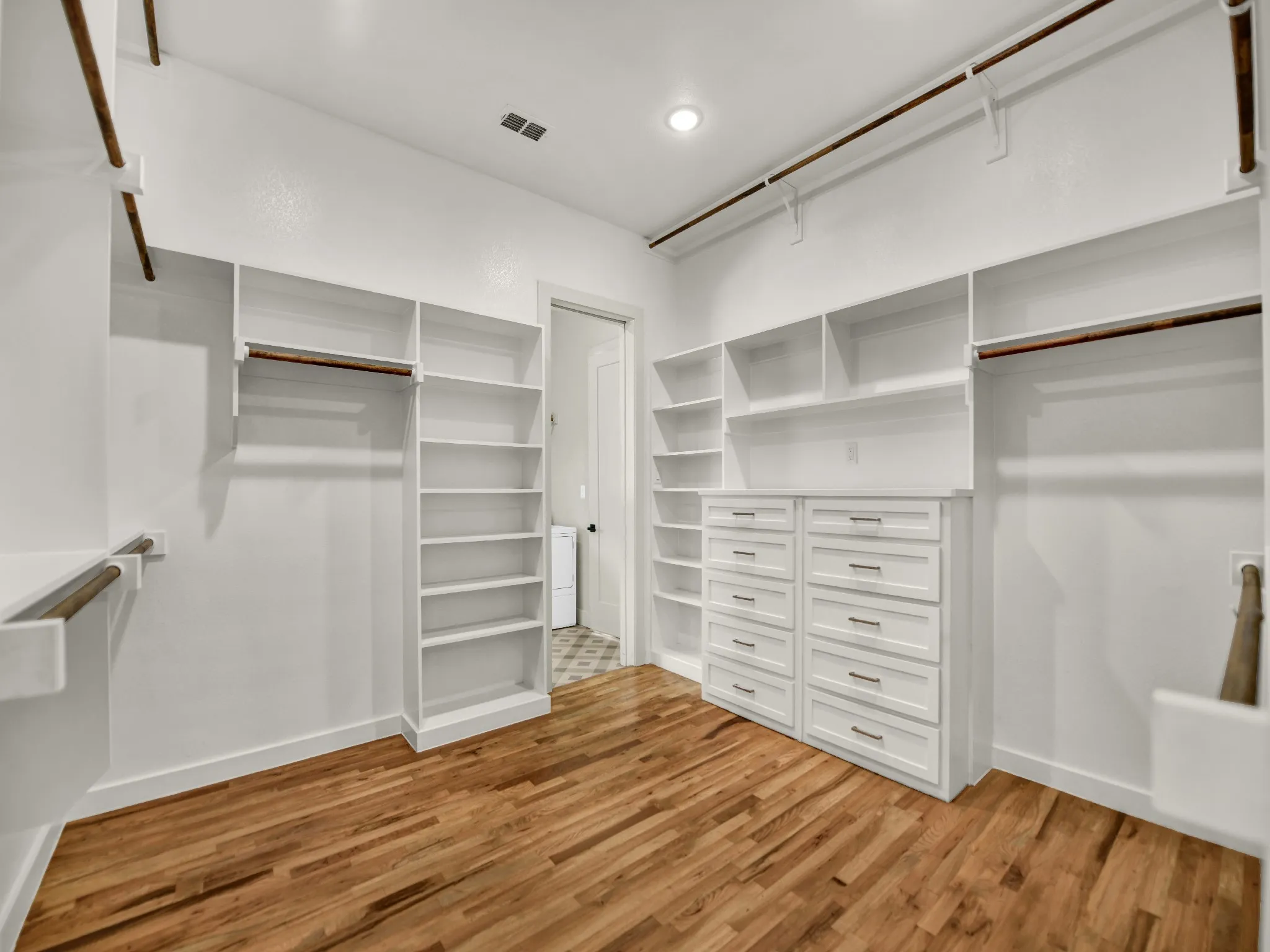 Single Family Residence For Sale in Parker County , 1050 Kingsley Court, Weatherford, Texas 76087, 4 Bedroom, 3 Bathroom, 3 Garage spaces, 3,060 Sqft, built in 2022, mls#21352992, Real Estate Agent in Weatherford, Homes For Sale in Parker county, Homes For Sale in Weatherford, Realtor in Weatherford Texas, Real Estate Brokerage Independent Realty Texas, Luminita Cordes Realtor