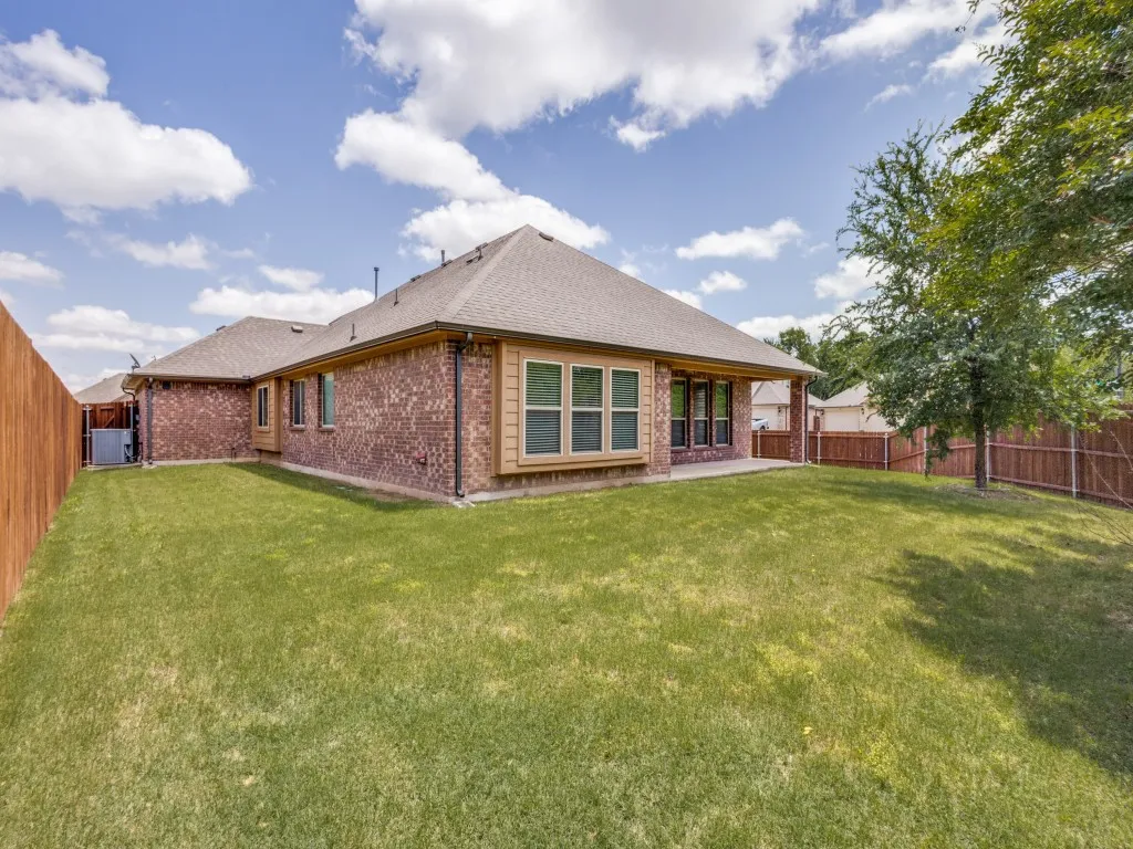 Single Family Residence For Rent in Collin County , 1722 Sherwood Drive, Anna, Texas 75409, 3 Bedroom, 2 Bathroom, 3 Garage spaces, 1,850 Sqft, built in 2018, mls#21353179, Real Estate Agent in Anna, Homes For Rent in Collin county, Homes For Rent in Anna, Realtor in Anna Texas, Real Estate Brokerage Independent Realty Texas, Luminita Cordes Realtor
