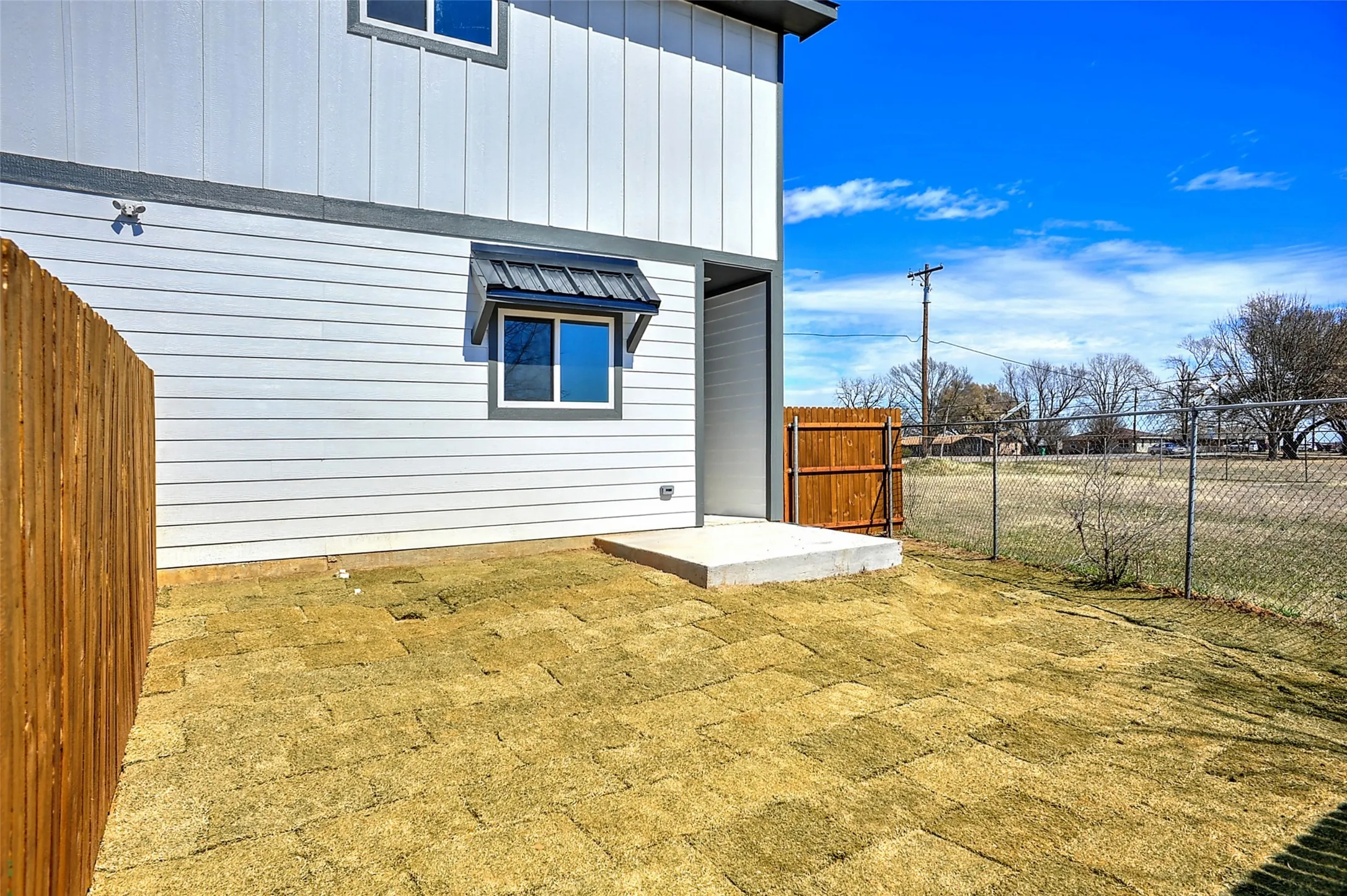 Duplex For Sale in Grayson County , 1304 Country Road, Whitesboro, Texas 76273, 6 Bedroom, 6 Bathroom, Garage spaces, 0 Sqft, built in 2020, mls#21351692, Real Estate Agent in Whitesboro, Homes For Sale in Grayson county, Homes For Sale in Whitesboro, Realtor in Whitesboro Texas, Real Estate Brokerage Independent Realty Texas, Luminita Cordes Realtor