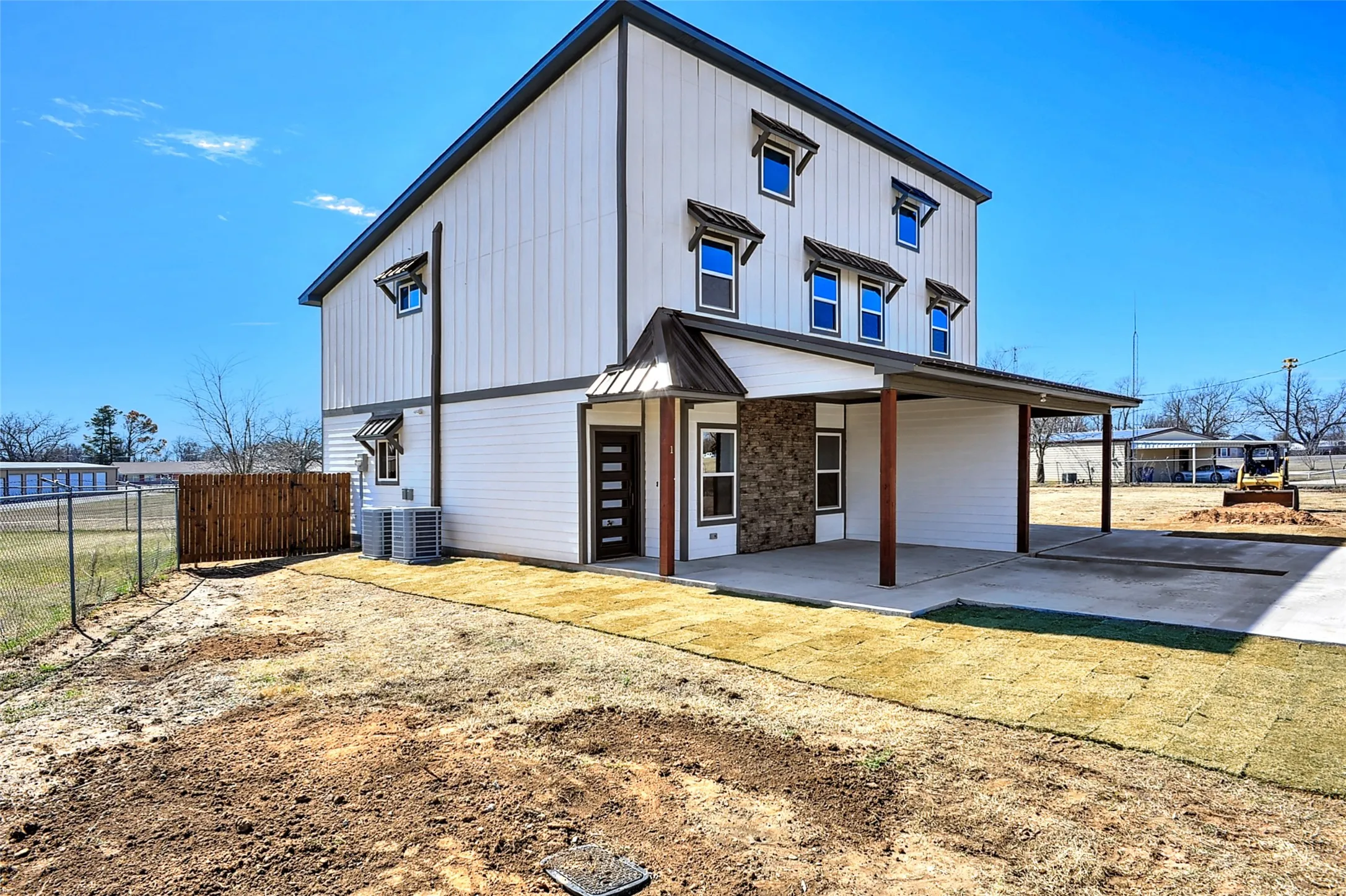 Duplex For Sale in Grayson County , 1304 Country Road, Whitesboro, Texas 76273, 6 Bedroom, 6 Bathroom, Garage spaces, 0 Sqft, built in 2020, mls#21351692, Real Estate Agent in Whitesboro, Homes For Sale in Grayson county, Homes For Sale in Whitesboro, Realtor in Whitesboro Texas, Real Estate Brokerage Independent Realty Texas, Luminita Cordes Realtor