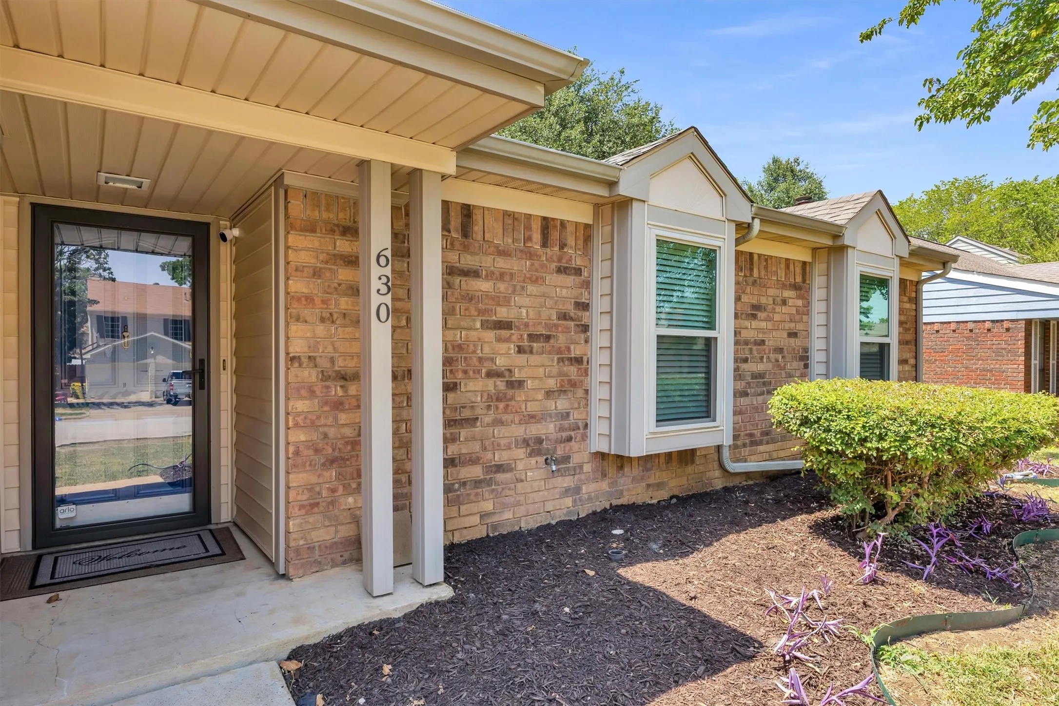 Single Family Residence For Sale in Tarrant County , 630 Berkley Drive, Grapevine, Texas 76051, 3 Bedroom, 2 Bathroom, 2 Garage spaces, 1,652 Sqft, built in 1985, mls#21348622, Real Estate Agent in Grapevine, Homes For Sale in Tarrant county, Homes For Sale in Grapevine, Realtor in Grapevine Texas, Real Estate Brokerage Independent Realty Texas, Luminita Cordes Realtor