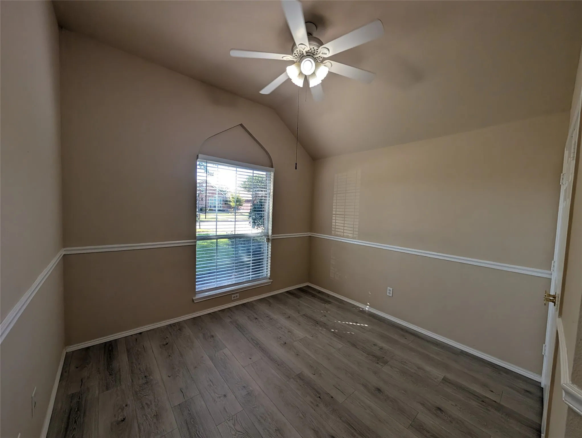 Single Family Residence For Rent in Collin County , 6000 Arlington Drive, Frisco, Texas 75035, 3 Bedroom, 2 Bathroom, 2 Garage spaces, 1,785 Sqft, built in 1998, mls#21353601, Real Estate Agent in Frisco, Homes For Rent in Collin county, Homes For Rent in Frisco, Realtor in Frisco Texas, Real Estate Brokerage Independent Realty Texas, Luminita Cordes Realtor