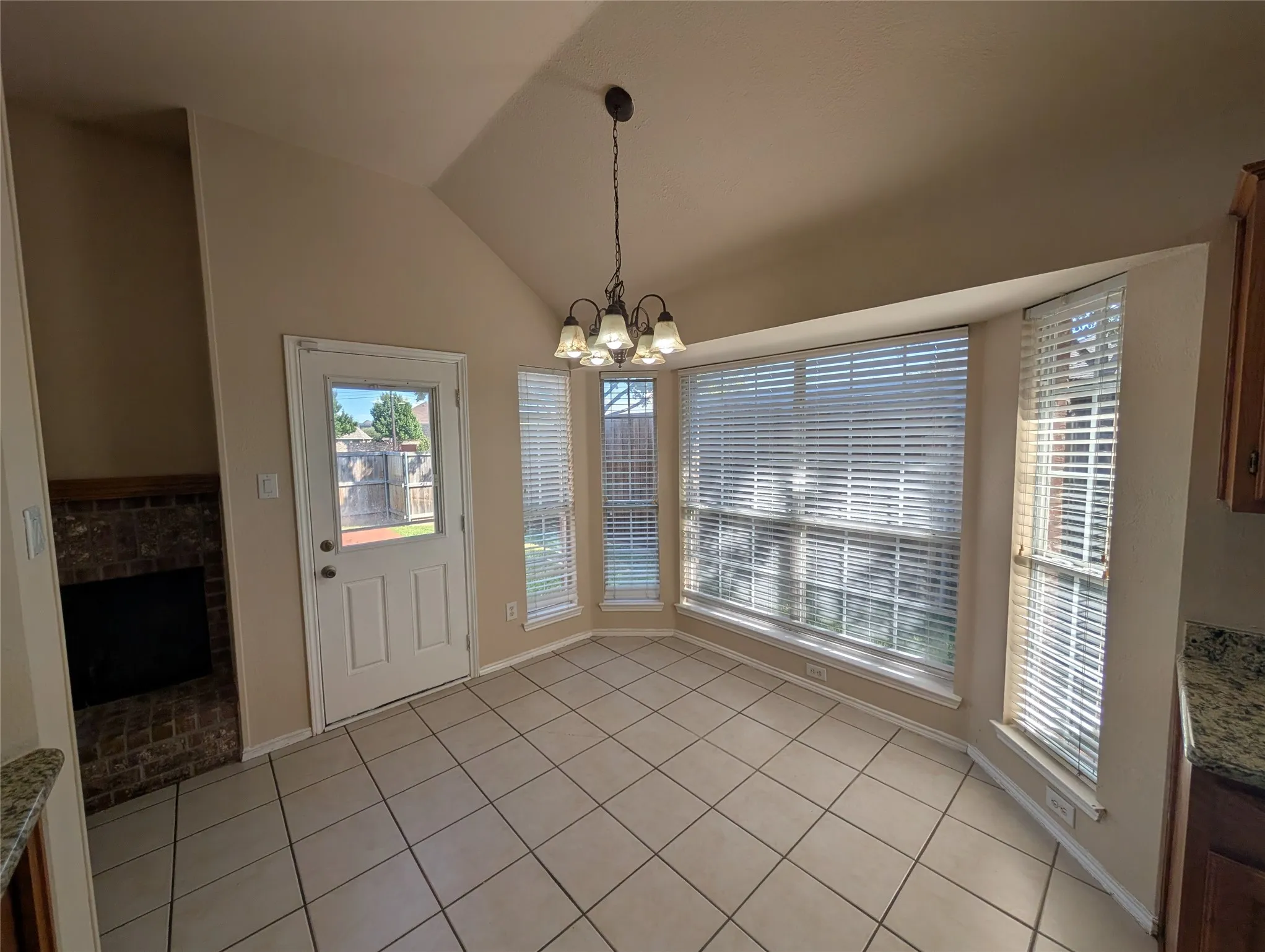 Single Family Residence For Rent in Collin County , 6000 Arlington Drive, Frisco, Texas 75035, 3 Bedroom, 2 Bathroom, 2 Garage spaces, 1,785 Sqft, built in 1998, mls#21353601, Real Estate Agent in Frisco, Homes For Rent in Collin county, Homes For Rent in Frisco, Realtor in Frisco Texas, Real Estate Brokerage Independent Realty Texas, Luminita Cordes Realtor