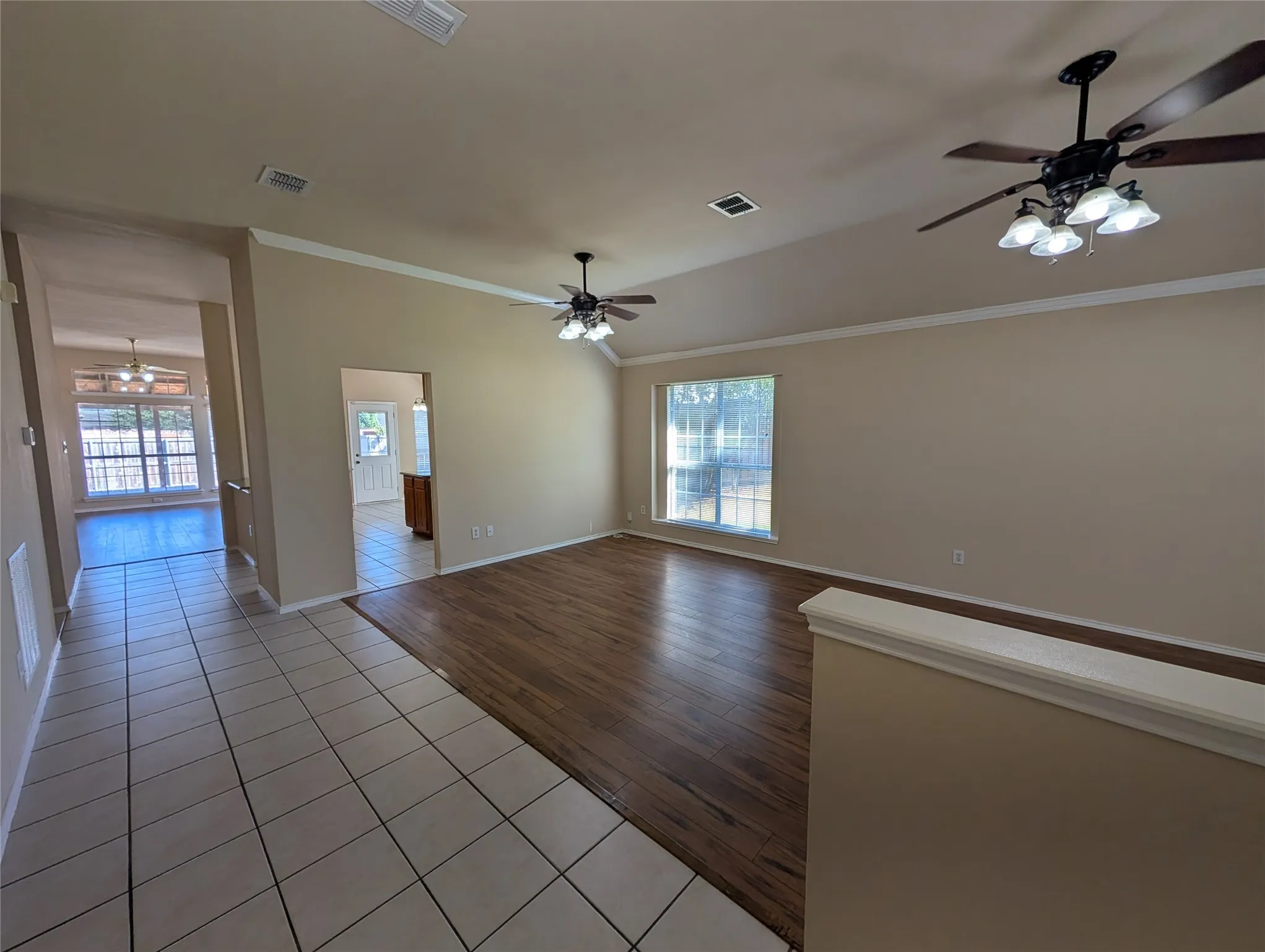 Single Family Residence For Rent in Collin County , 6000 Arlington Drive, Frisco, Texas 75035, 3 Bedroom, 2 Bathroom, 2 Garage spaces, 1,785 Sqft, built in 1998, mls#21353601, Real Estate Agent in Frisco, Homes For Rent in Collin county, Homes For Rent in Frisco, Realtor in Frisco Texas, Real Estate Brokerage Independent Realty Texas, Luminita Cordes Realtor