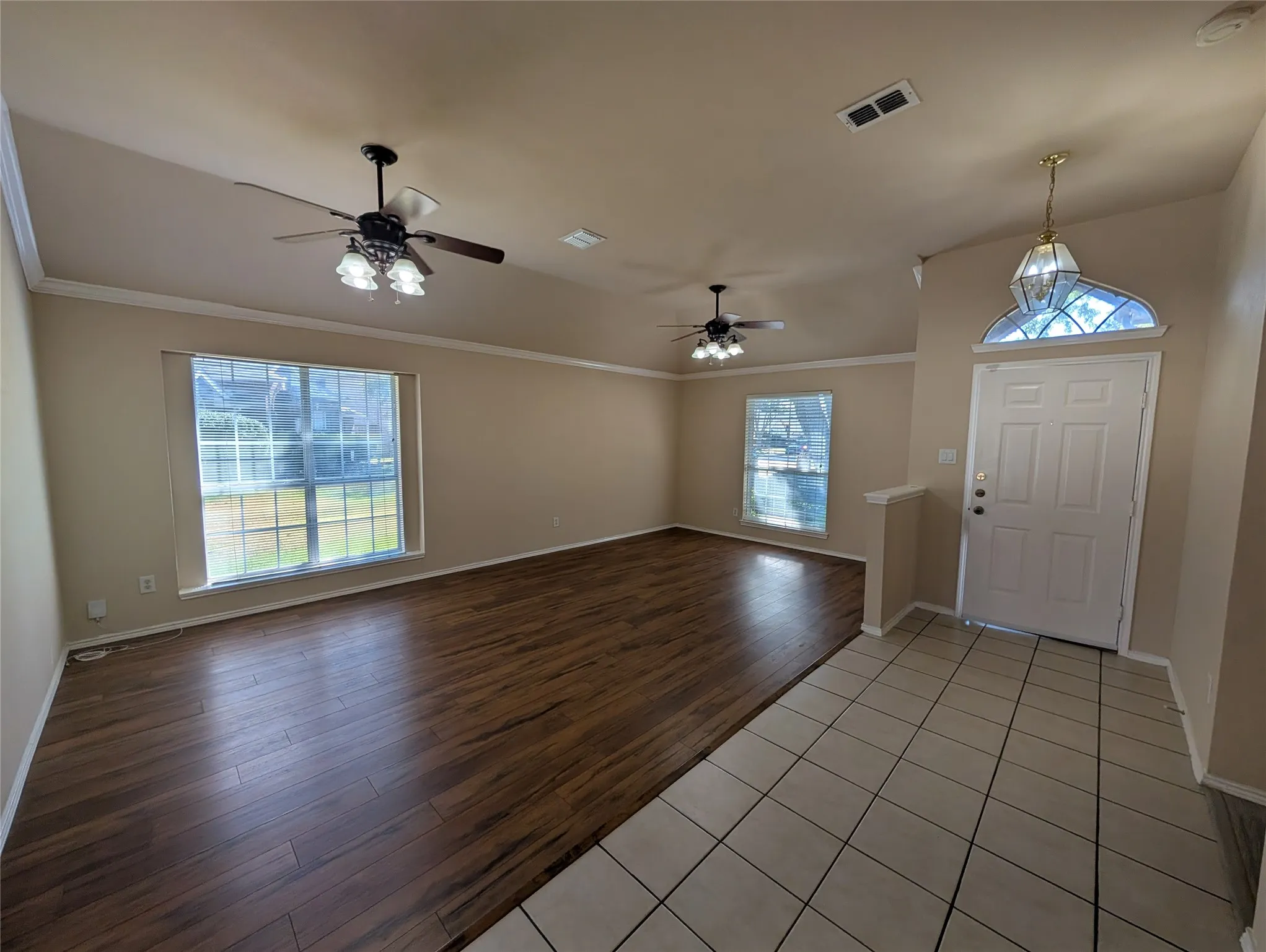 Single Family Residence For Rent in Collin County , 6000 Arlington Drive, Frisco, Texas 75035, 3 Bedroom, 2 Bathroom, 2 Garage spaces, 1,785 Sqft, built in 1998, mls#21353601, Real Estate Agent in Frisco, Homes For Rent in Collin county, Homes For Rent in Frisco, Realtor in Frisco Texas, Real Estate Brokerage Independent Realty Texas, Luminita Cordes Realtor