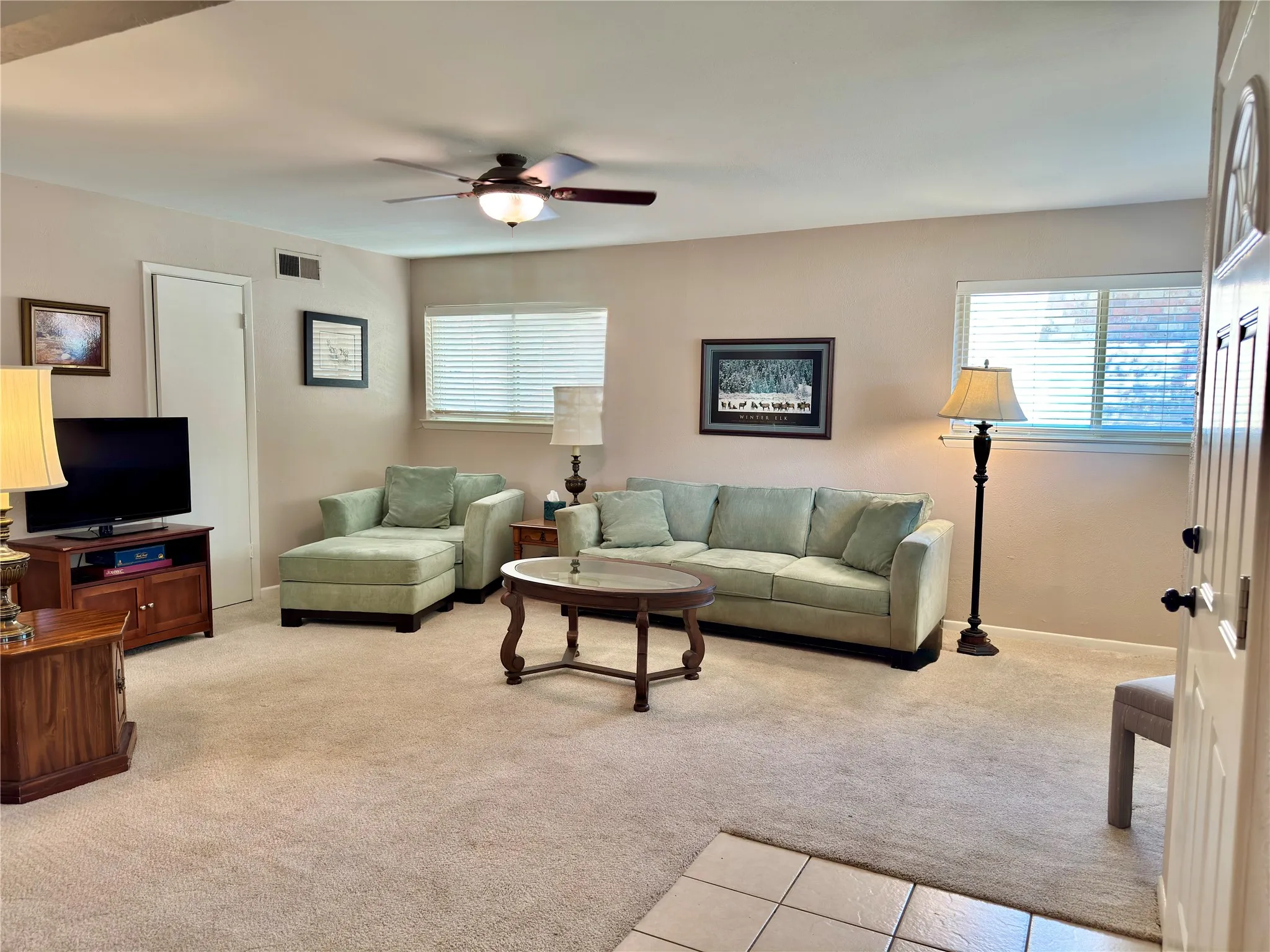 Single Family Residence For Sale in Dallas County , 11319 Lanewood Circle, Dallas, Texas 75218, 3 Bedroom, 2 Bathroom, 2 Garage spaces, 1,280 Sqft, built in 1961, mls#21352584, Real Estate Agent in Dallas, Homes For Sale in Dallas county, Homes For Sale in Dallas, Realtor in Dallas Texas, Real Estate Brokerage Independent Realty Texas, Luminita Cordes Realtor
