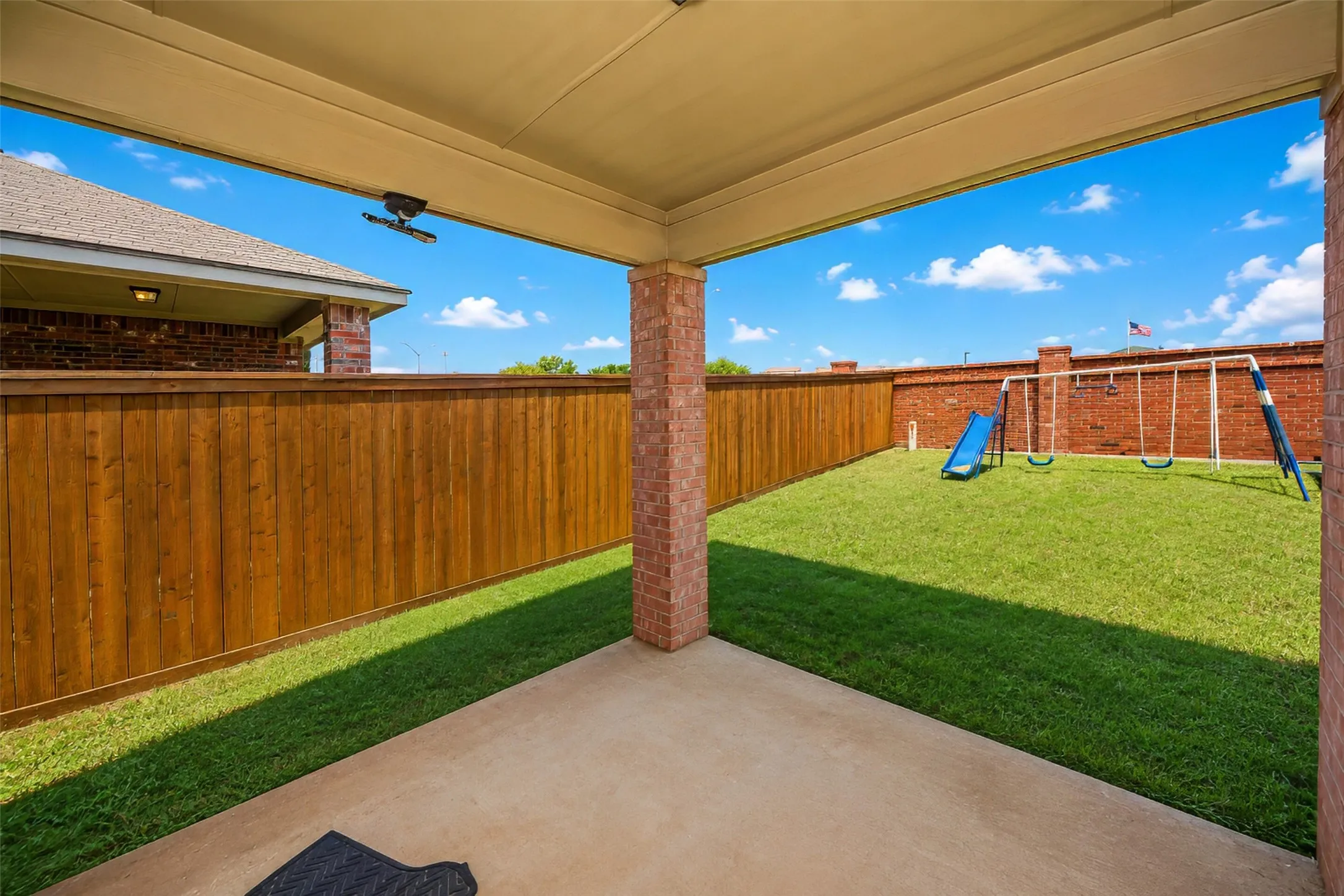 Single Family Residence For Rent in Tarrant County , 4552 Rush River Trail, Fort Worth, Texas 76123, 3 Bedroom, 2 Bathroom, 2 Garage spaces, 1,692 Sqft, built in 2004, mls#21318629, Real Estate Agent in Fort Worth, Homes For Rent in Tarrant county, Homes For Rent in Fort Worth, Realtor in Fort Worth Texas, Real Estate Brokerage Independent Realty Texas, Luminita Cordes Realtor