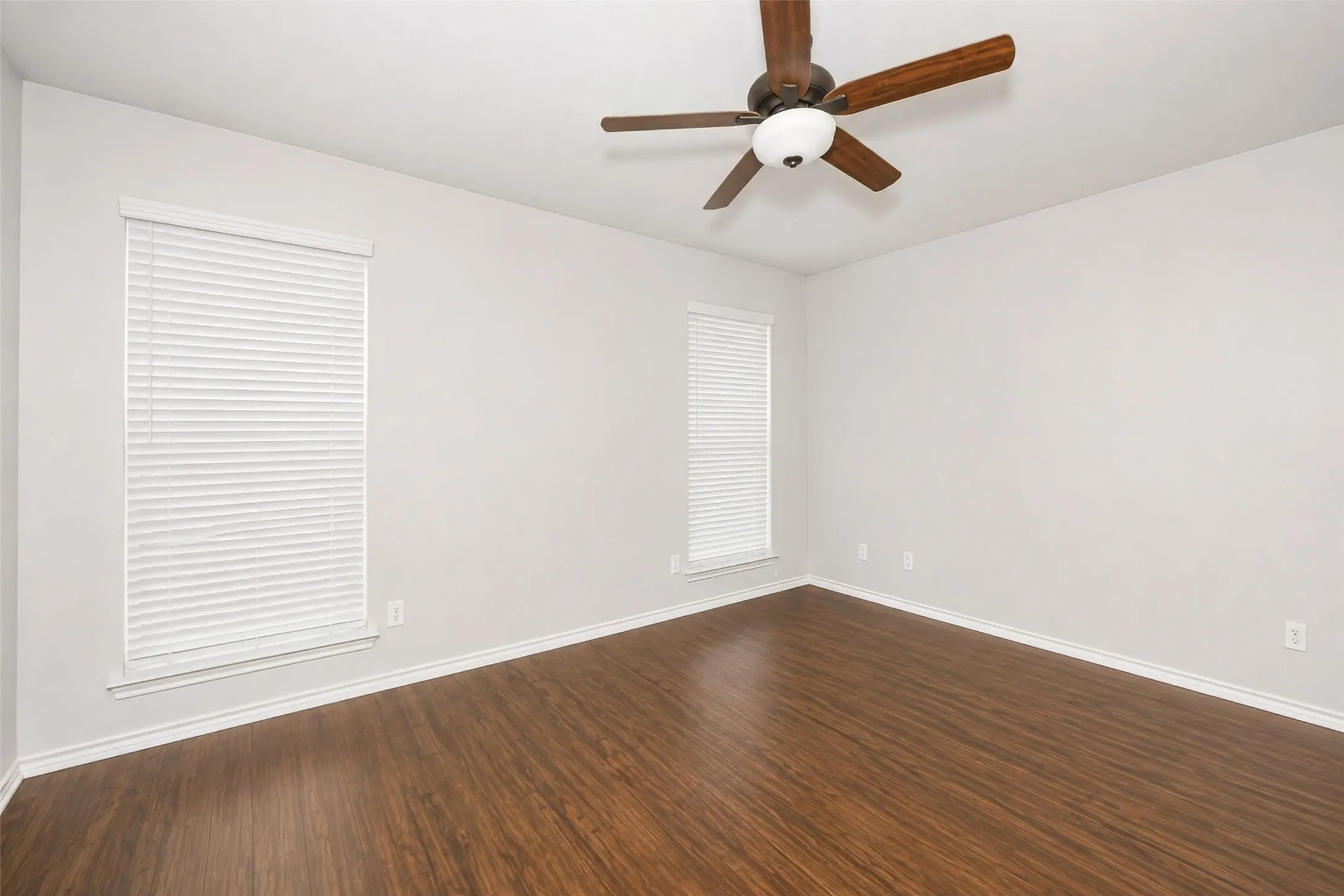 Single Family Residence For Rent in Tarrant County , 4552 Rush River Trail, Fort Worth, Texas 76123, 3 Bedroom, 2 Bathroom, 2 Garage spaces, 1,692 Sqft, built in 2004, mls#21318629, Real Estate Agent in Fort Worth, Homes For Rent in Tarrant county, Homes For Rent in Fort Worth, Realtor in Fort Worth Texas, Real Estate Brokerage Independent Realty Texas, Luminita Cordes Realtor