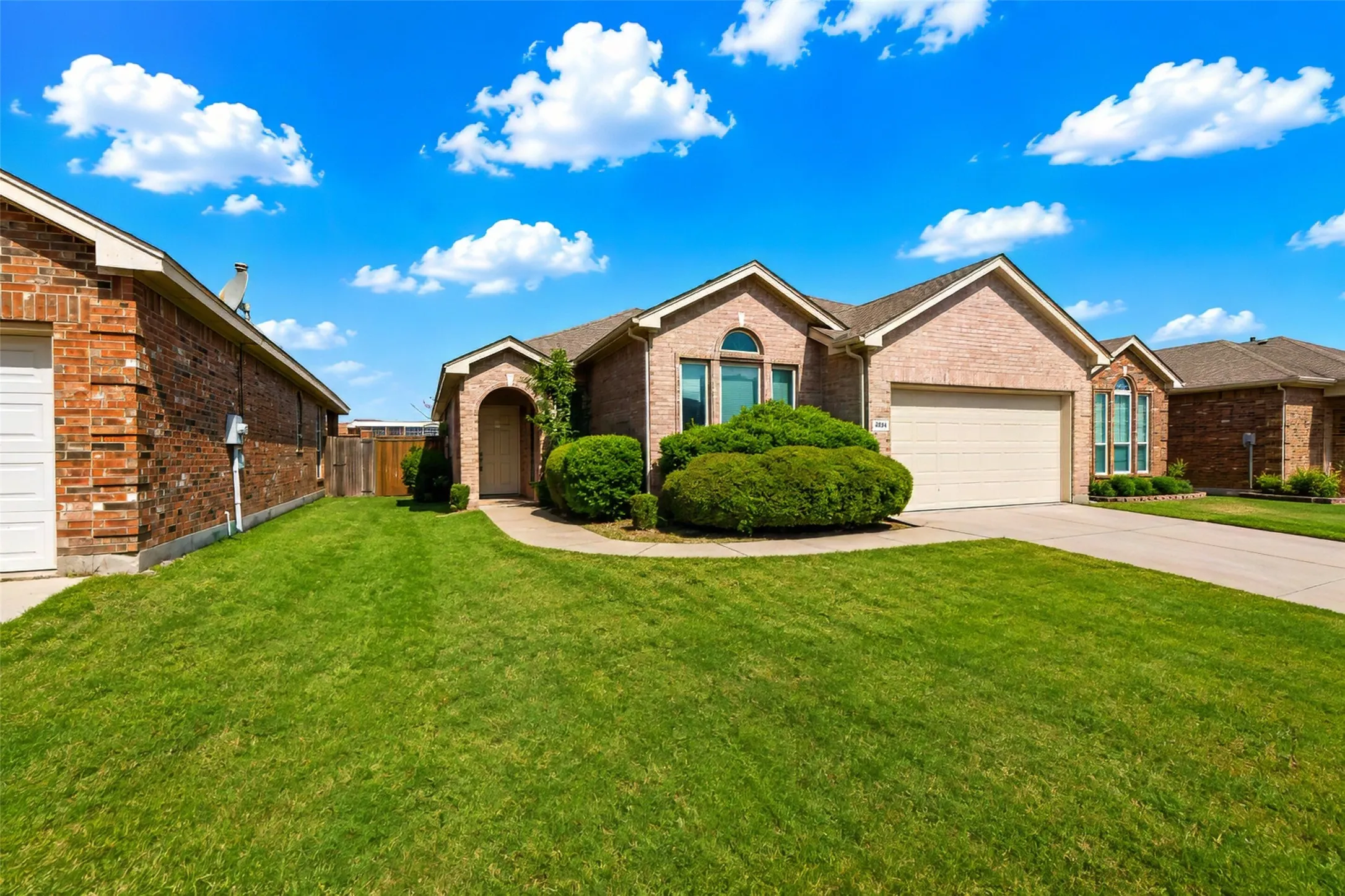 Single Family Residence For Rent in Tarrant County , 4552 Rush River Trail, Fort Worth, Texas 76123, 3 Bedroom, 2 Bathroom, 2 Garage spaces, 1,692 Sqft, built in 2004, mls#21318629, Real Estate Agent in Fort Worth, Homes For Rent in Tarrant county, Homes For Rent in Fort Worth, Realtor in Fort Worth Texas, Real Estate Brokerage Independent Realty Texas, Luminita Cordes Realtor