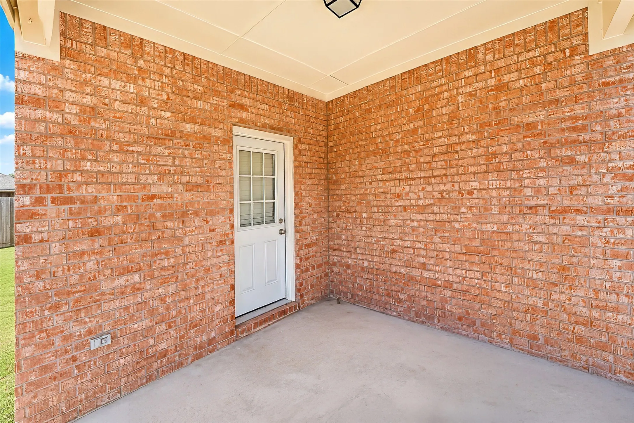 Single Family Residence For Rent in Tarrant County , 4552 Rush River Trail, Fort Worth, Texas 76123, 3 Bedroom, 2 Bathroom, 2 Garage spaces, 1,692 Sqft, built in 2004, mls#21318629, Real Estate Agent in Fort Worth, Homes For Rent in Tarrant county, Homes For Rent in Fort Worth, Realtor in Fort Worth Texas, Real Estate Brokerage Independent Realty Texas, Luminita Cordes Realtor