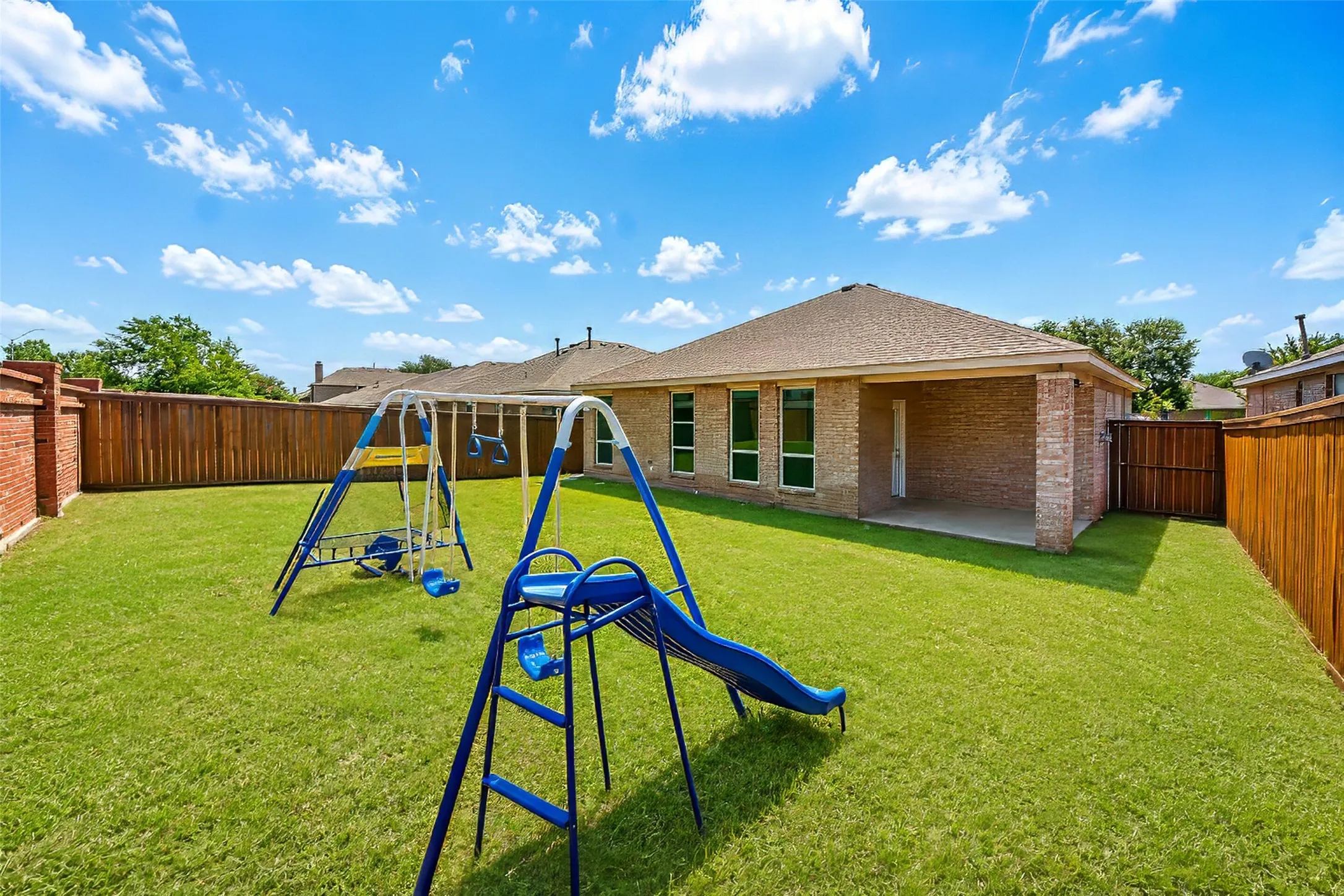 Single Family Residence For Rent in Tarrant County , 4552 Rush River Trail, Fort Worth, Texas 76123, 3 Bedroom, 2 Bathroom, 2 Garage spaces, 1,692 Sqft, built in 2004, mls#21318629, Real Estate Agent in Fort Worth, Homes For Rent in Tarrant county, Homes For Rent in Fort Worth, Realtor in Fort Worth Texas, Real Estate Brokerage Independent Realty Texas, Luminita Cordes Realtor