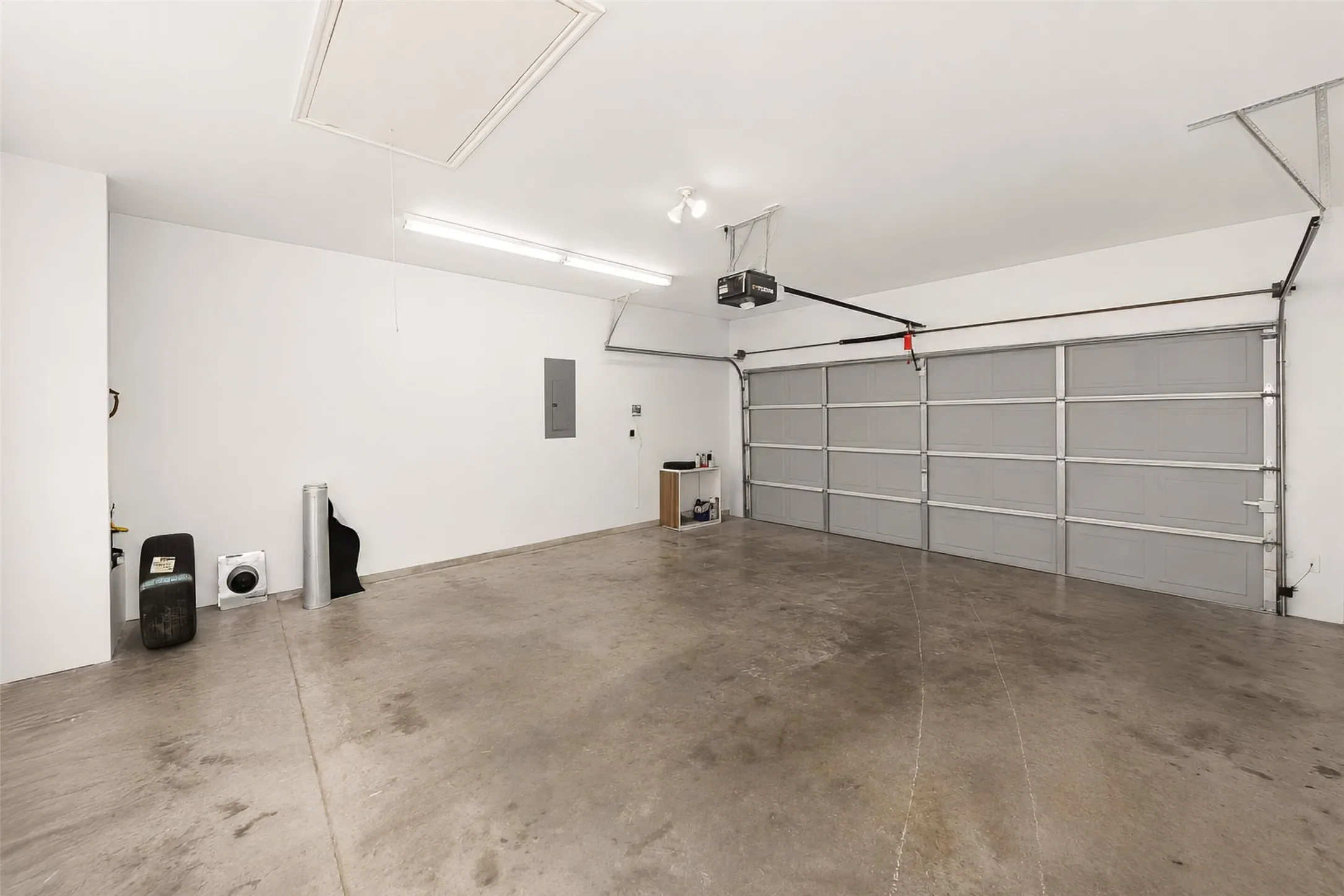 Single Family Residence For Rent in Tarrant County , 4552 Rush River Trail, Fort Worth, Texas 76123, 3 Bedroom, 2 Bathroom, 2 Garage spaces, 1,692 Sqft, built in 2004, mls#21318629, Real Estate Agent in Fort Worth, Homes For Rent in Tarrant county, Homes For Rent in Fort Worth, Realtor in Fort Worth Texas, Real Estate Brokerage Independent Realty Texas, Luminita Cordes Realtor