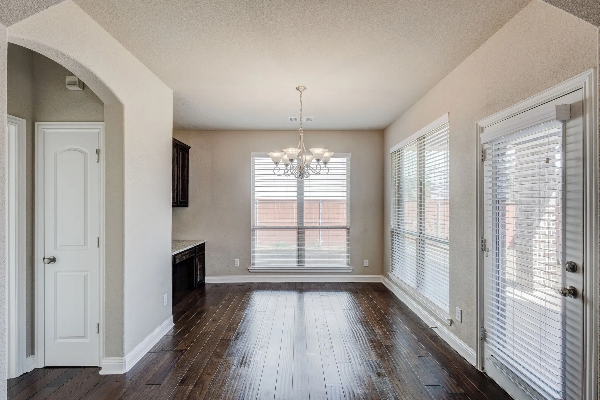 Single Family Residence For Rent in Denton County , 15609 Canyon Ridge, Prosper, Texas 75078, 4 Bedroom, 3 Bathroom, 2 Garage spaces, 2,399 Sqft, built in 2017, mls#21353621, Real Estate Agent in Prosper, Homes For Rent in Denton county, Homes For Rent in Prosper, Realtor in Prosper Texas, Real Estate Brokerage Independent Realty Texas, Luminita Cordes Realtor