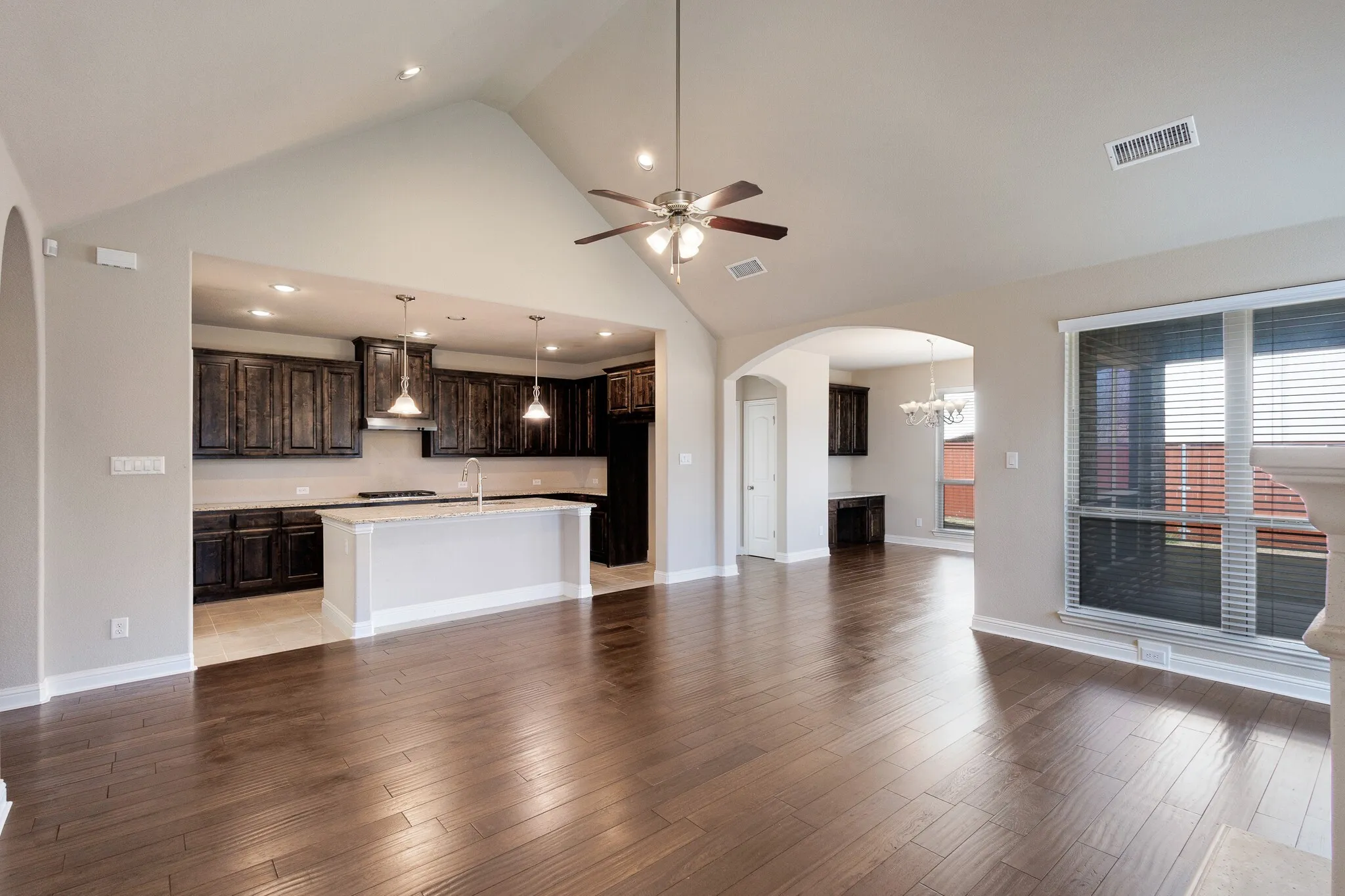 Single Family Residence For Rent in Denton County , 15609 Canyon Ridge, Prosper, Texas 75078, 4 Bedroom, 3 Bathroom, 2 Garage spaces, 2,399 Sqft, built in 2017, mls#21353621, Real Estate Agent in Prosper, Homes For Rent in Denton county, Homes For Rent in Prosper, Realtor in Prosper Texas, Real Estate Brokerage Independent Realty Texas, Luminita Cordes Realtor