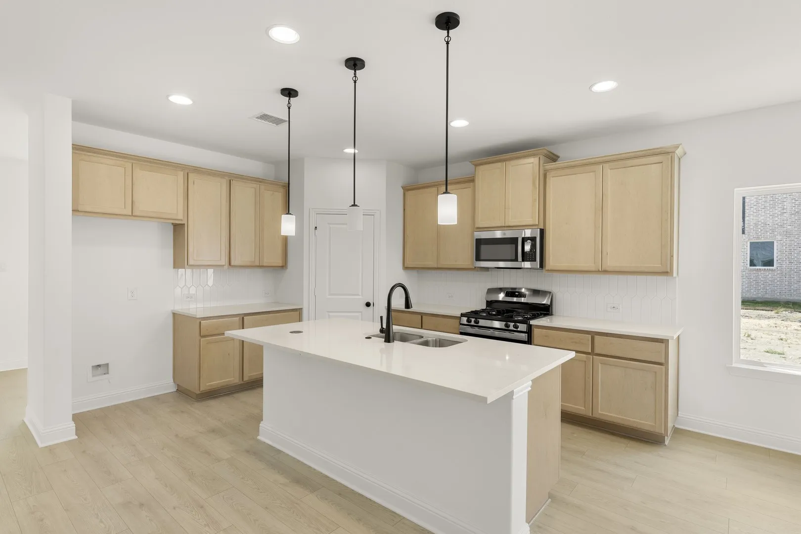 07. 2519 Sturgis - Kitchen (2)