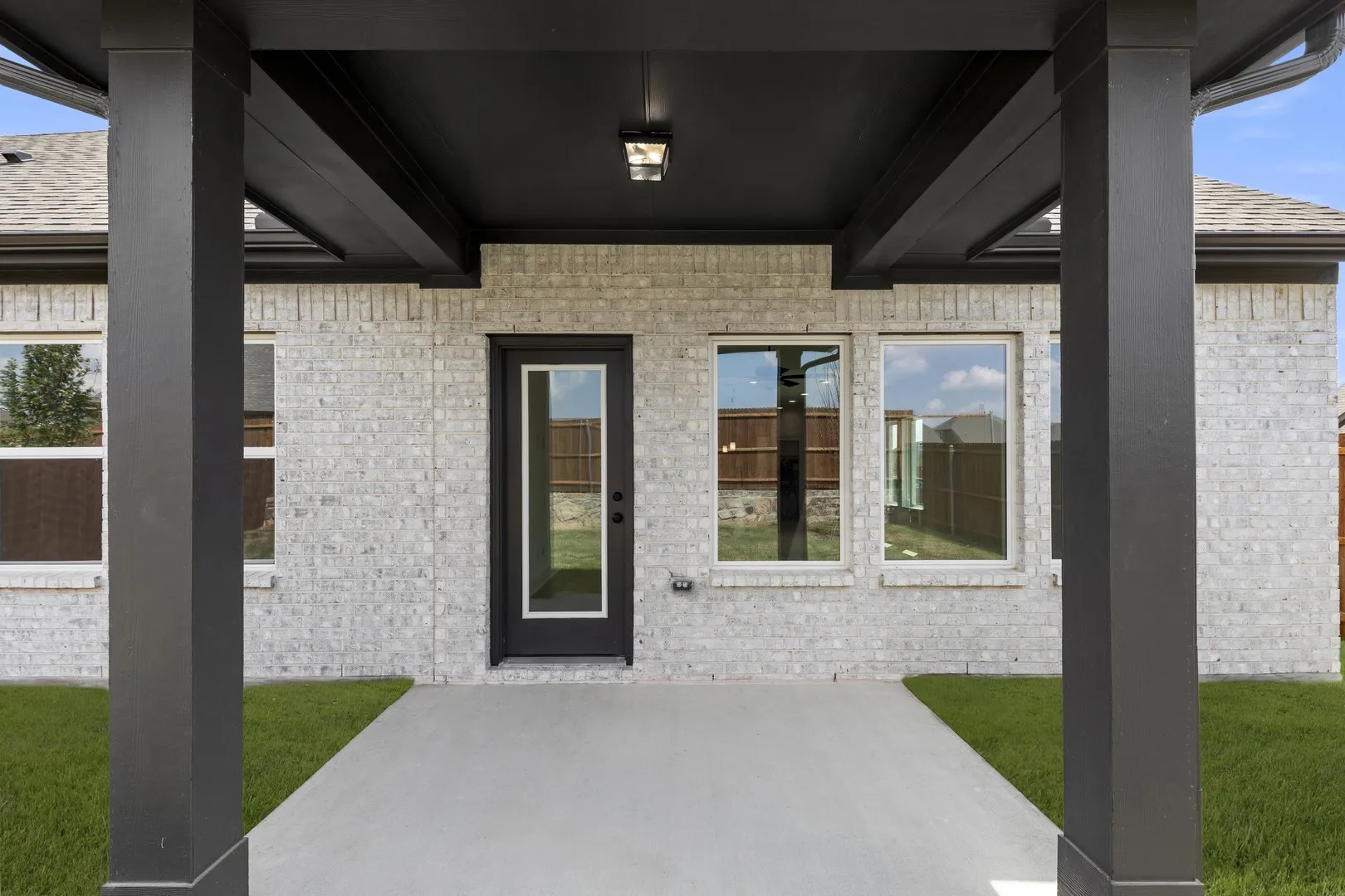 26. 2519 Sturgis - Patio