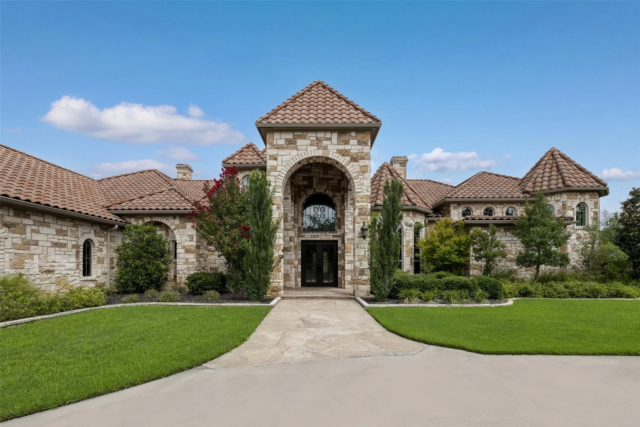 Single Family Residence For Sale in Parker County , 610 River Ranch Road, Aledo, Texas 76008, 4 Bedrooms, 7 Bathrooms, 8 Garage spaces, 6,996 Sqft, built in 2012, Price $4,650,000, mls#21352692, Real Estate Agent in Aledo, Homes For Sale in Parker county, Homes For Sale in Aledo, Realtor in Aledo Texas, Real Estate Brokerage Independent Realty Texas, Luminita Cordes Realtor