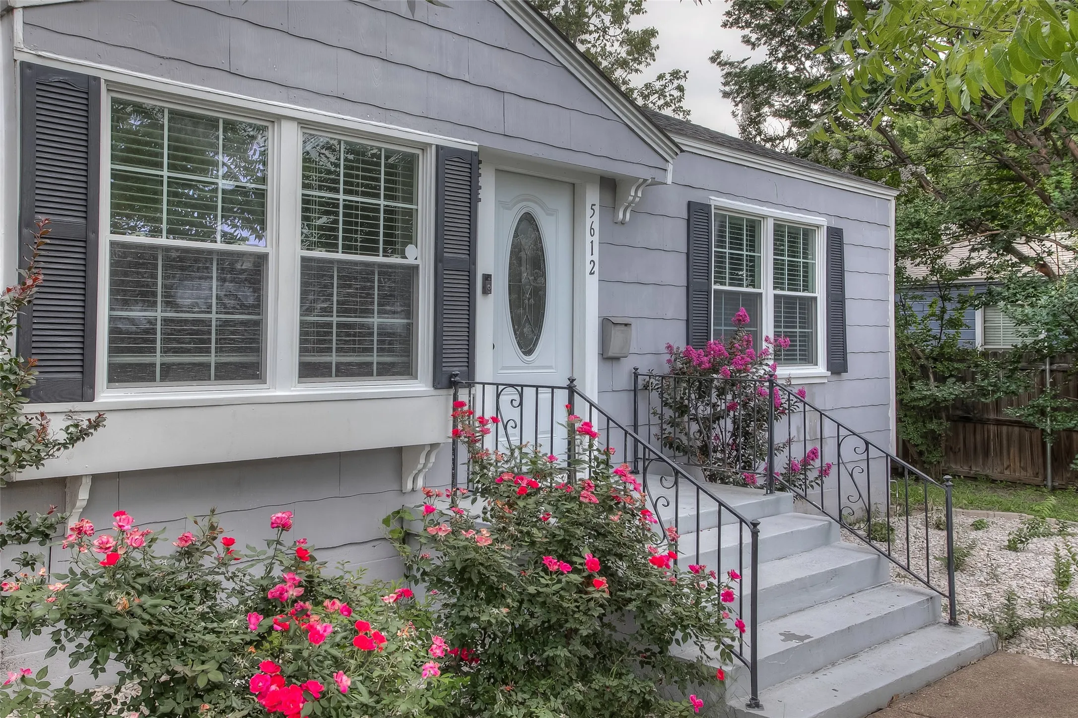 Single Family Residence For Rent in Tarrant County , 5612 Birchman Avenue, Fort Worth, Texas 76107, 3 Bedroom, 2 Bathroom, 2 Garage spaces, 1,089 Sqft, built in 1948, mls#21352759, Real Estate Agent in Fort Worth, Homes For Rent in Tarrant county, Homes For Rent in Fort Worth, Realtor in Fort Worth Texas, Real Estate Brokerage Independent Realty Texas, Luminita Cordes Realtor