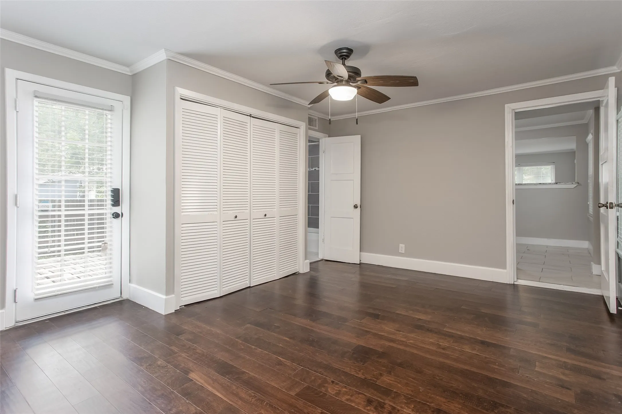 Single Family Residence For Rent in Tarrant County , 5612 Birchman Avenue, Fort Worth, Texas 76107, 3 Bedroom, 2 Bathroom, 2 Garage spaces, 1,089 Sqft, built in 1948, mls#21352759, Real Estate Agent in Fort Worth, Homes For Rent in Tarrant county, Homes For Rent in Fort Worth, Realtor in Fort Worth Texas, Real Estate Brokerage Independent Realty Texas, Luminita Cordes Realtor