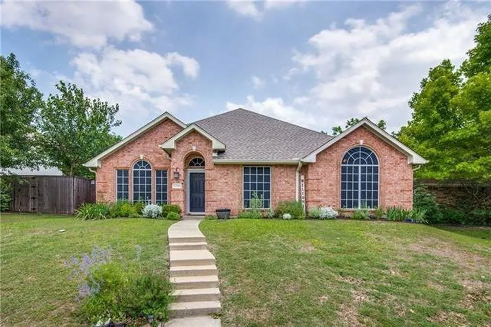 Single Family Residence For Rent in Collin County , 7760 Lancelot Road, Frisco, Texas 75035, 3 Bedrooms, 2 Bathrooms, 2 Garage spaces, 1,592 Sqft, built in 1996, Price $2,250, mls#21353624, Real Estate Agent in Frisco, Homes For Rent in Collin county, Homes For Rent in Frisco, Realtor in Frisco Texas, Real Estate Brokerage Independent Realty Texas, Luminita Cordes Realtor