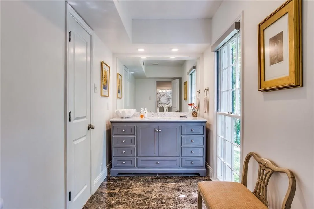 Single Family Residence For Rent in Dallas County , 4804 Alan Dale Lane, Dallas, Texas 75209, 4 Bedroom, 5 Bathroom, 2 Garage spaces, 4,657 Sqft, built in 1938, mls#21353630, Real Estate Agent in Dallas, Homes For Rent in Dallas county, Homes For Rent in Dallas, Realtor in Dallas Texas, Real Estate Brokerage Independent Realty Texas, Luminita Cordes Realtor