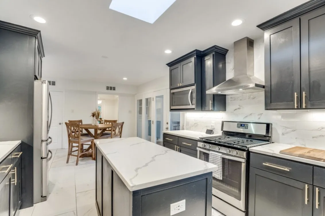 Single Family Residence For Rent in Dallas County , 4804 Alan Dale Lane, Dallas, Texas 75209, 4 Bedroom, 5 Bathroom, 2 Garage spaces, 4,657 Sqft, built in 1938, mls#21353630, Real Estate Agent in Dallas, Homes For Rent in Dallas county, Homes For Rent in Dallas, Realtor in Dallas Texas, Real Estate Brokerage Independent Realty Texas, Luminita Cordes Realtor