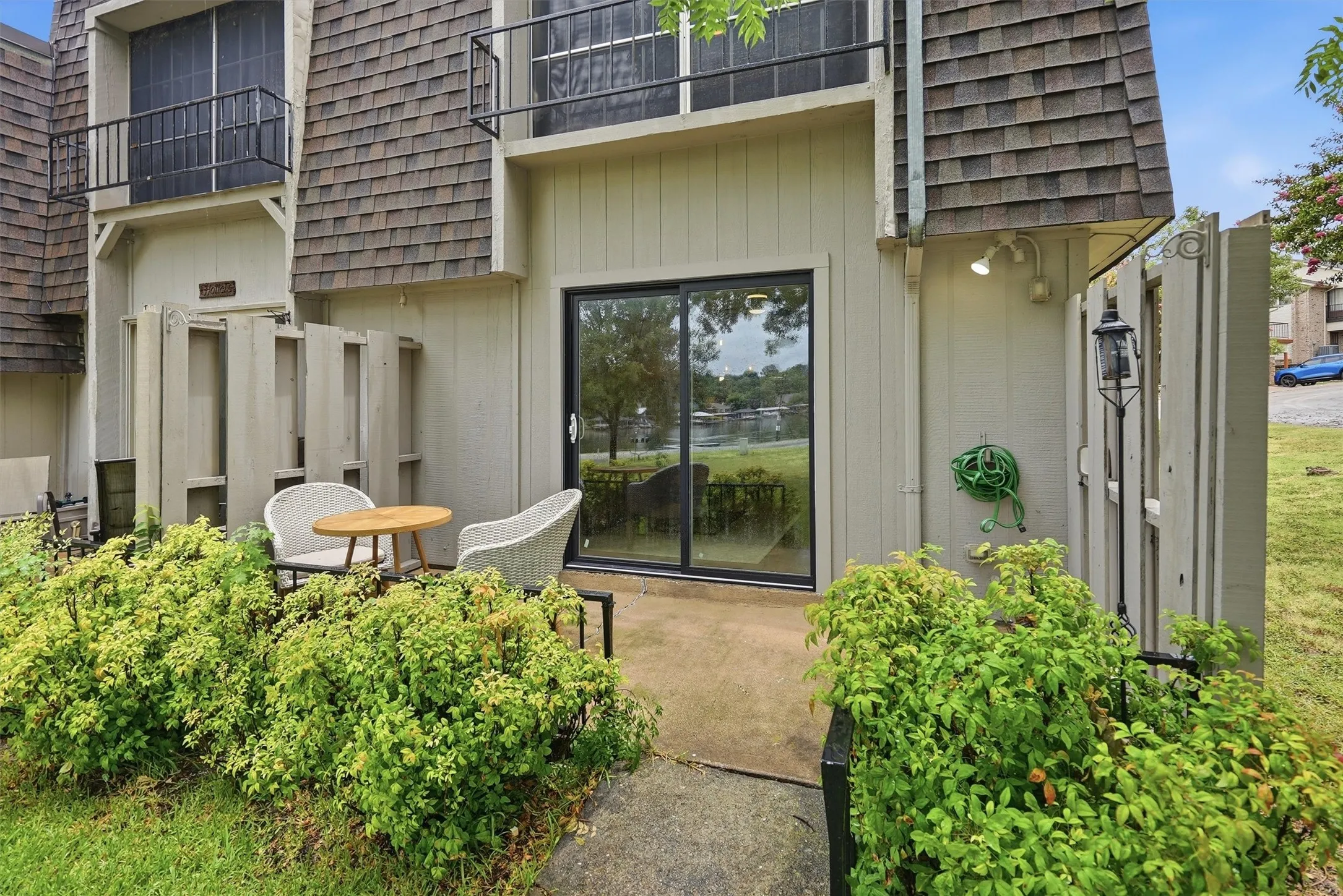 Townhouse For Rent in Hood County , 4318 Overlook Court, Granbury, Texas 76049, 2 Bedroom, 2 Bathroom, Garage spaces, 1,188 Sqft, built in 1974, mls#21353044, Real Estate Agent in Granbury, Homes For Rent in Hood county, Homes For Rent in Granbury, Realtor in Granbury Texas, Real Estate Brokerage Independent Realty Texas, Luminita Cordes Realtor