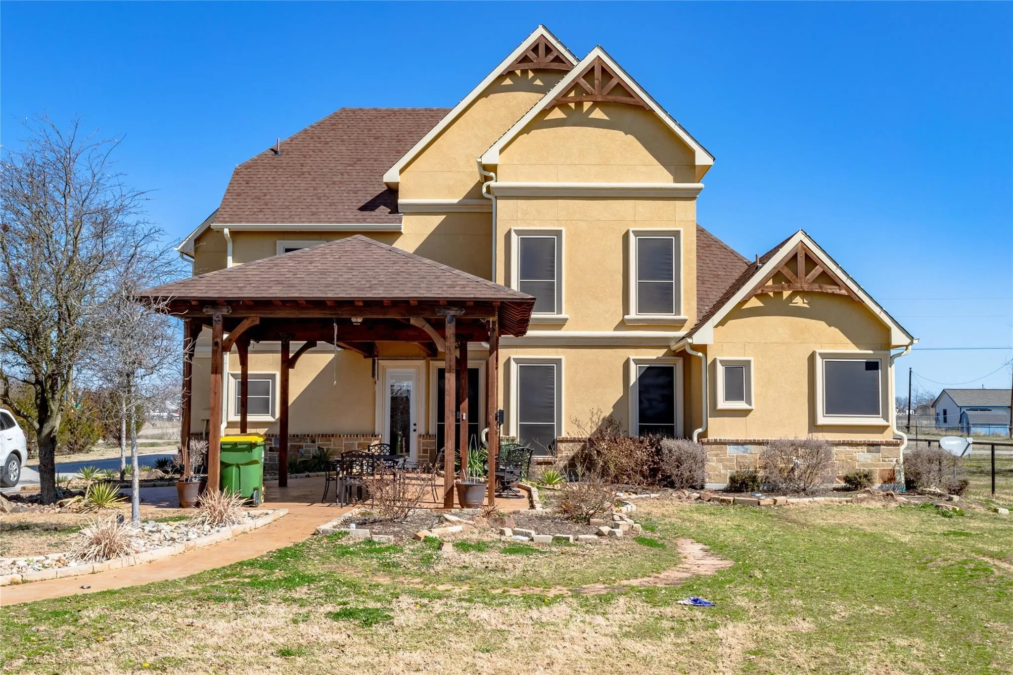 Single Family Residence For Sale in Johnson County , 8900 Holly Road, Alvarado, Texas 76009, 5 Bedroom, 3 Bathroom, 2 Garage spaces, 3,828 Sqft, built in 2018, mls#21353539, Real Estate Agent in Alvarado, Homes For Sale in Johnson county, Homes For Sale in Alvarado, Realtor in Alvarado Texas, Real Estate Brokerage Independent Realty Texas, Luminita Cordes Realtor