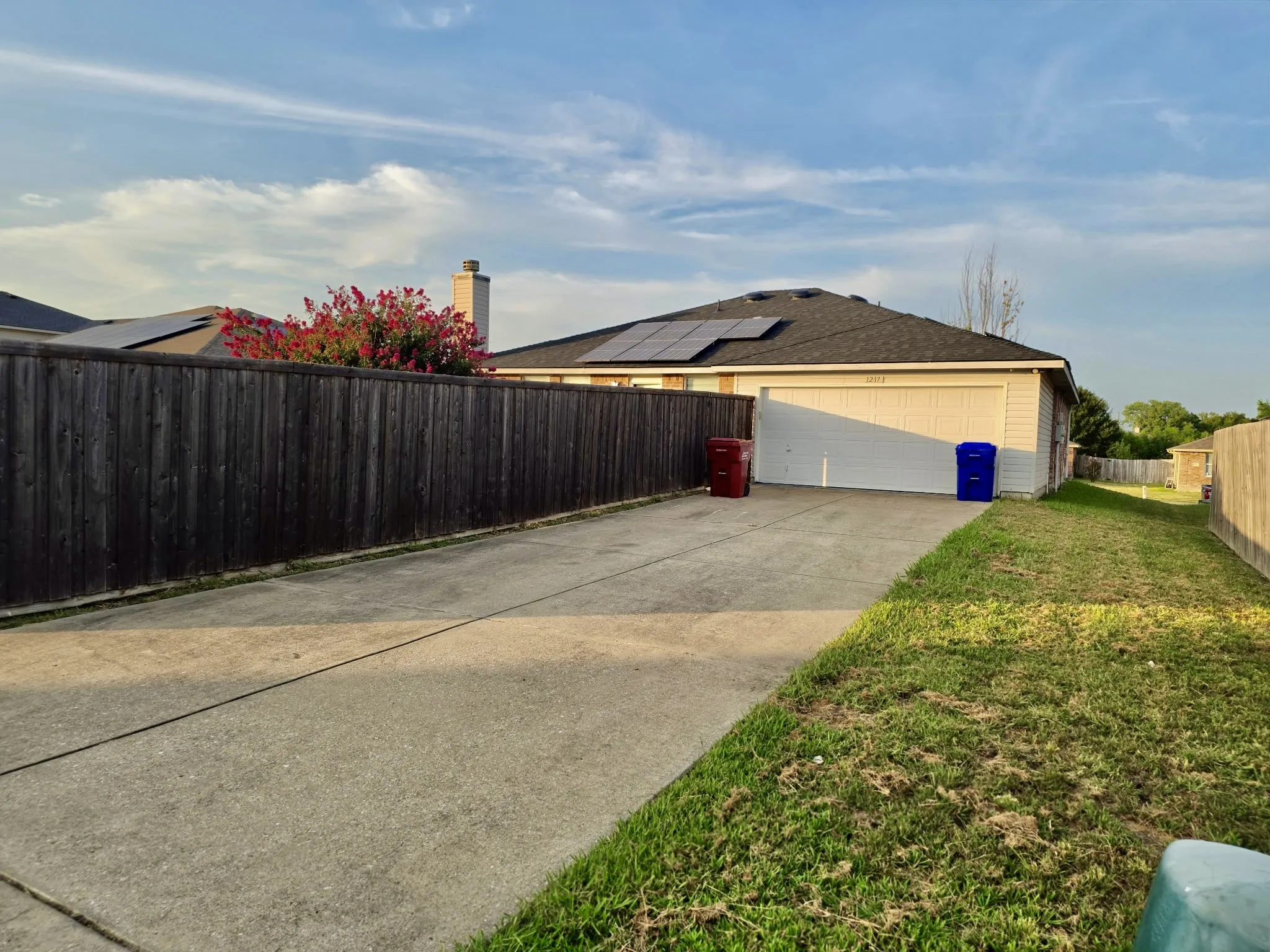 Single Family Residence For Rent in Rockwall County , 1217 Evergreen Street, Royse City, Texas 75189, 3 Bedroom, 2 Bathroom, 2 Garage spaces, 1,702 Sqft, built in 2006, mls#21353639, Real Estate Agent in Royse City, Homes For Rent in Rockwall county, Homes For Rent in Royse City, Realtor in Royse City Texas, Real Estate Brokerage Independent Realty Texas, Luminita Cordes Realtor