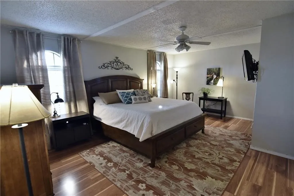 Single Family Residence For Rent in Tarrant County , 1309 San Marcos Drive, Arlington, Texas 76012, 3 Bedrooms, 2 Bathrooms, 2 Garage spaces, 1,780 Sqft, built in 1976, Price $2,250, mls#21344598, Real Estate Agent in Arlington, Homes For Rent in Tarrant county, Homes For Rent in Arlington, Realtor in Arlington Texas, Real Estate Brokerage Independent Realty Texas, Luminita Cordes Realtor