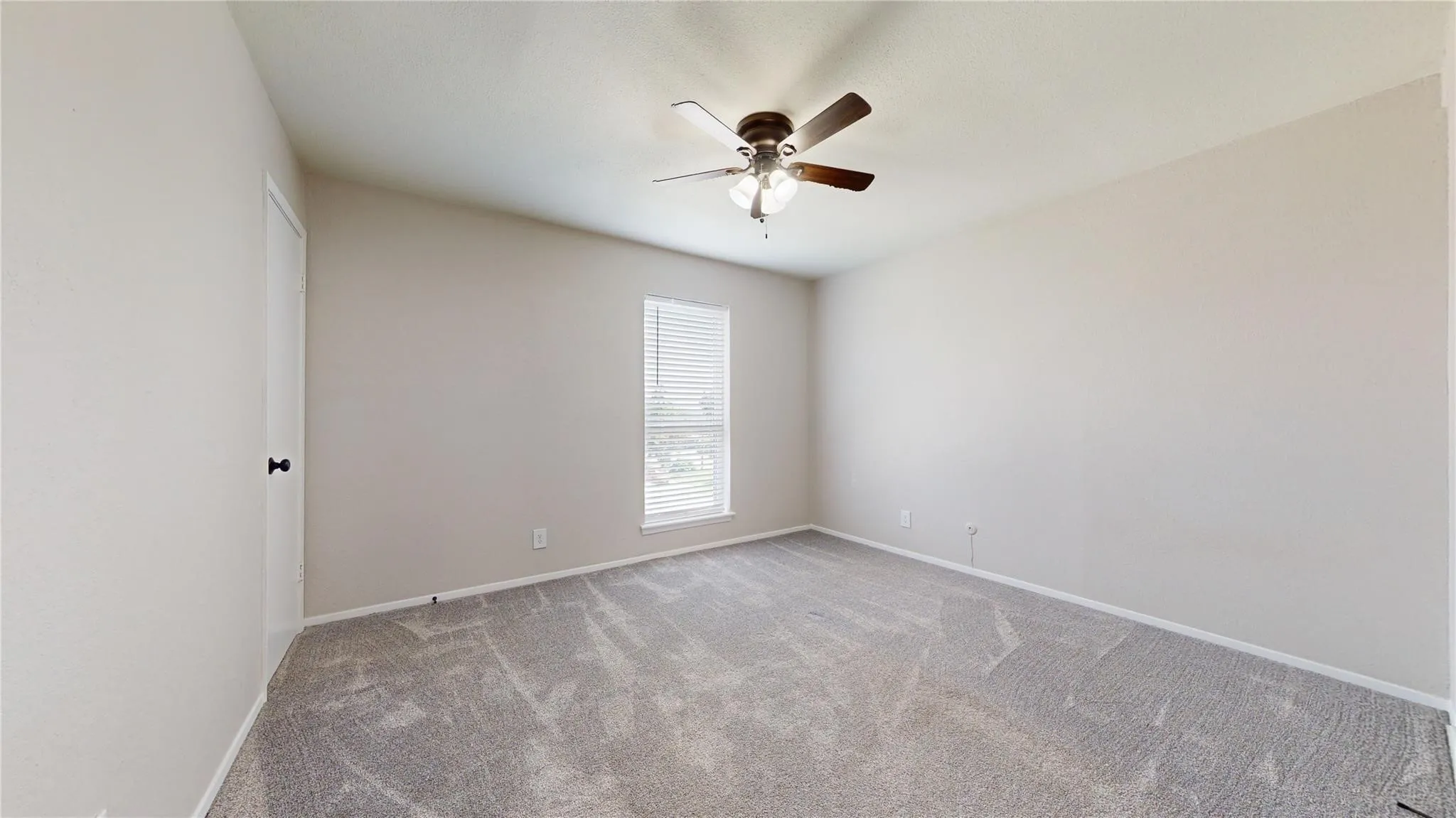 Neutral wall finishes