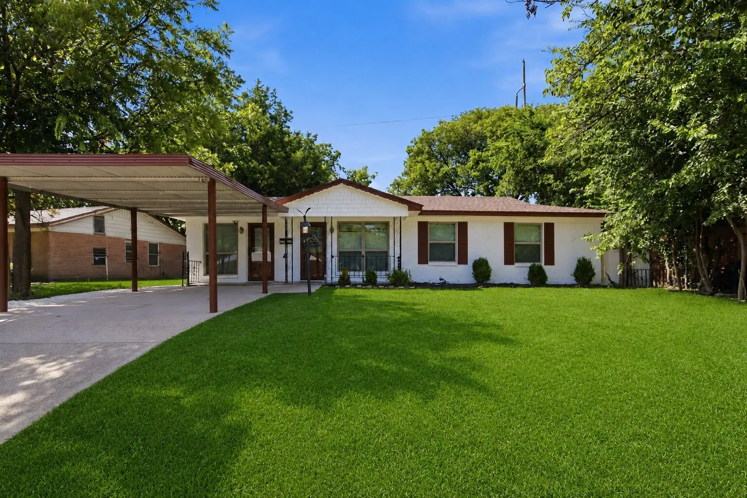 Single Family Residence For Sale in Dallas County , 3725 Sheryl Drive, Mesquite, Texas 75150, 3 Bedroom, 2 Bathroom, 1 Garage spaces, 1,376 Sqft, built in 1959, mls#21351301, Real Estate Agent in Mesquite, Homes For Sale in Dallas county, Homes For Sale in Mesquite, Realtor in Mesquite Texas, Real Estate Brokerage Independent Realty Texas, Luminita Cordes Realtor