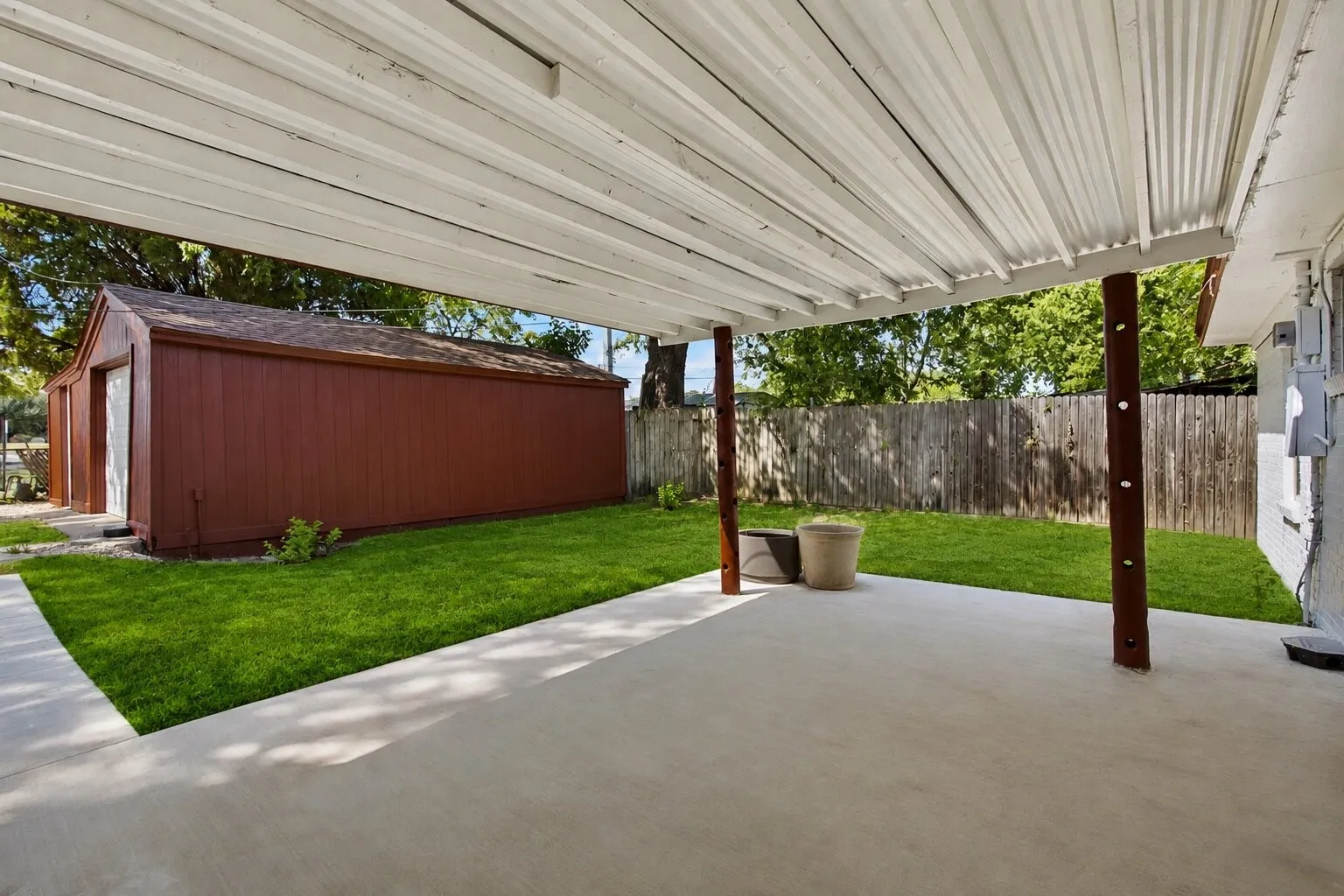 Single Family Residence For Sale in Dallas County , 3725 Sheryl Drive, Mesquite, Texas 75150, 3 Bedroom, 2 Bathroom, 1 Garage spaces, 1,376 Sqft, built in 1959, mls#21351301, Real Estate Agent in Mesquite, Homes For Sale in Dallas county, Homes For Sale in Mesquite, Realtor in Mesquite Texas, Real Estate Brokerage Independent Realty Texas, Luminita Cordes Realtor