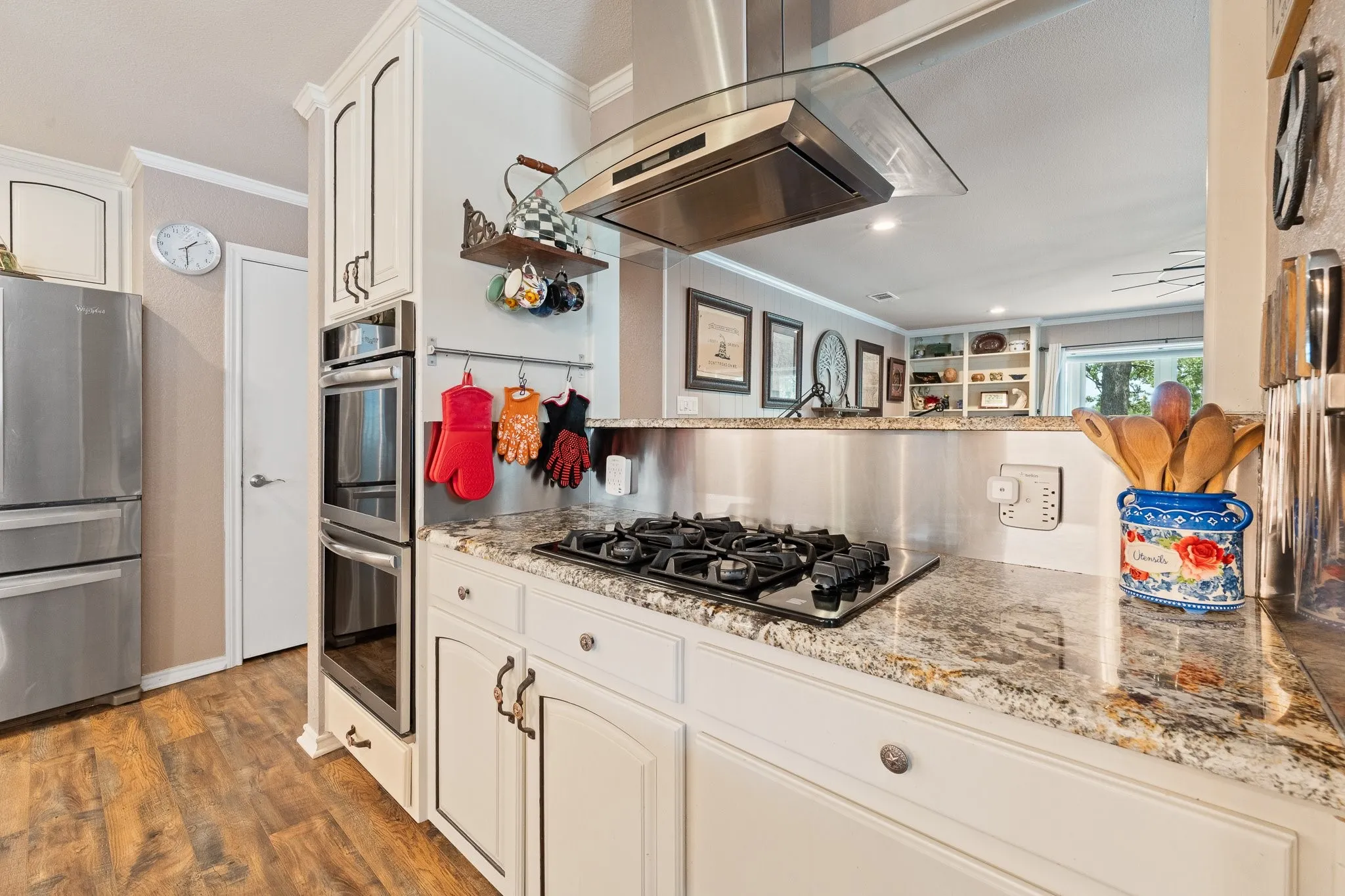 Single Family Residence For Sale in Johnson County , 7208 E County Road 405, Alvarado, Texas 76009, 3 Bedroom, 3 Bathroom, 2 Garage spaces, 3,616 Sqft, built in 1985, mls#21352407, Real Estate Agent in Alvarado, Homes For Sale in Johnson county, Homes For Sale in Alvarado, Realtor in Alvarado Texas, Real Estate Brokerage Independent Realty Texas, Luminita Cordes Realtor