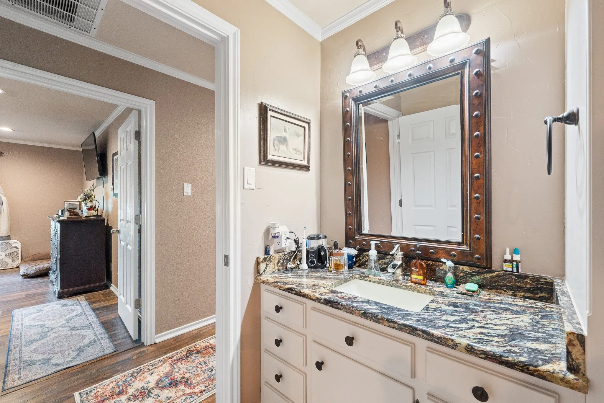 Single Family Residence For Sale in Johnson County , 7208 E County Road 405, Alvarado, Texas 76009, 3 Bedroom, 3 Bathroom, 2 Garage spaces, 3,616 Sqft, built in 1985, mls#21352407, Real Estate Agent in Alvarado, Homes For Sale in Johnson county, Homes For Sale in Alvarado, Realtor in Alvarado Texas, Real Estate Brokerage Independent Realty Texas, Luminita Cordes Realtor