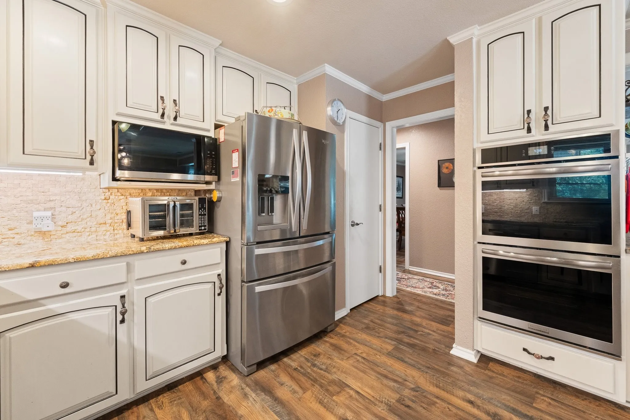 Single Family Residence For Sale in Johnson County , 7208 E County Road 405, Alvarado, Texas 76009, 3 Bedroom, 3 Bathroom, 2 Garage spaces, 3,616 Sqft, built in 1985, mls#21352407, Real Estate Agent in Alvarado, Homes For Sale in Johnson county, Homes For Sale in Alvarado, Realtor in Alvarado Texas, Real Estate Brokerage Independent Realty Texas, Luminita Cordes Realtor