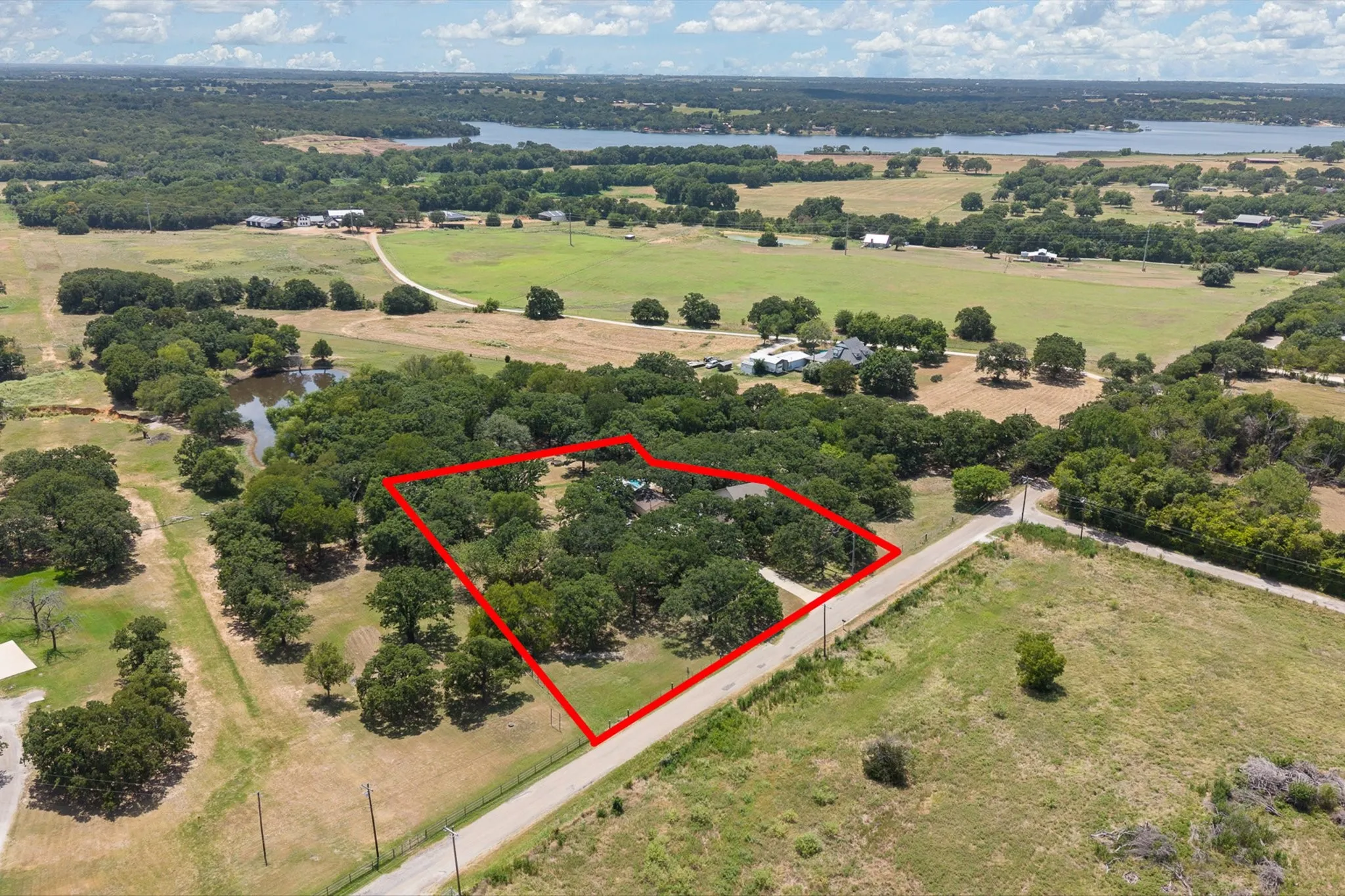 Single Family Residence For Sale in Johnson County , 7208 E County Road 405, Alvarado, Texas 76009, 3 Bedroom, 3 Bathroom, 2 Garage spaces, 3,616 Sqft, built in 1985, mls#21352407, Real Estate Agent in Alvarado, Homes For Sale in Johnson county, Homes For Sale in Alvarado, Realtor in Alvarado Texas, Real Estate Brokerage Independent Realty Texas, Luminita Cordes Realtor