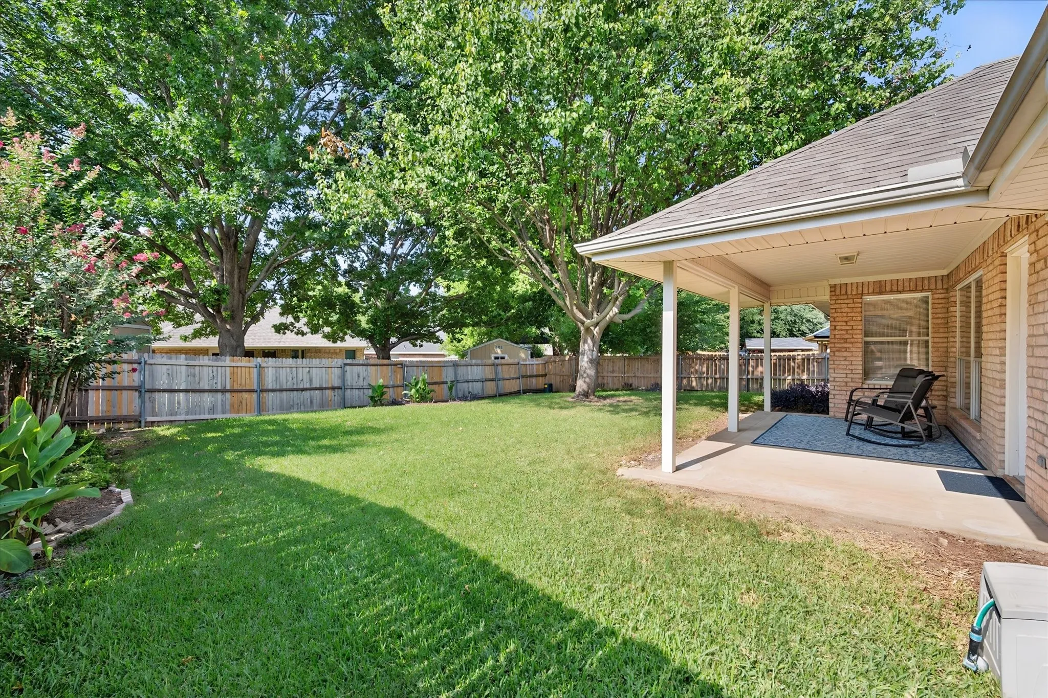Single Family Residence For Sale in Tarrant County , 817 Willow Court, Saginaw, Texas 76179, 3 Bedroom, 2 Bathroom, 2 Garage spaces, 1,927 Sqft, built in 1997, mls#21332238, Real Estate Agent in Saginaw, Homes For Sale in Tarrant county, Homes For Sale in Saginaw, Realtor in Saginaw Texas, Real Estate Brokerage Independent Realty Texas, Luminita Cordes Realtor