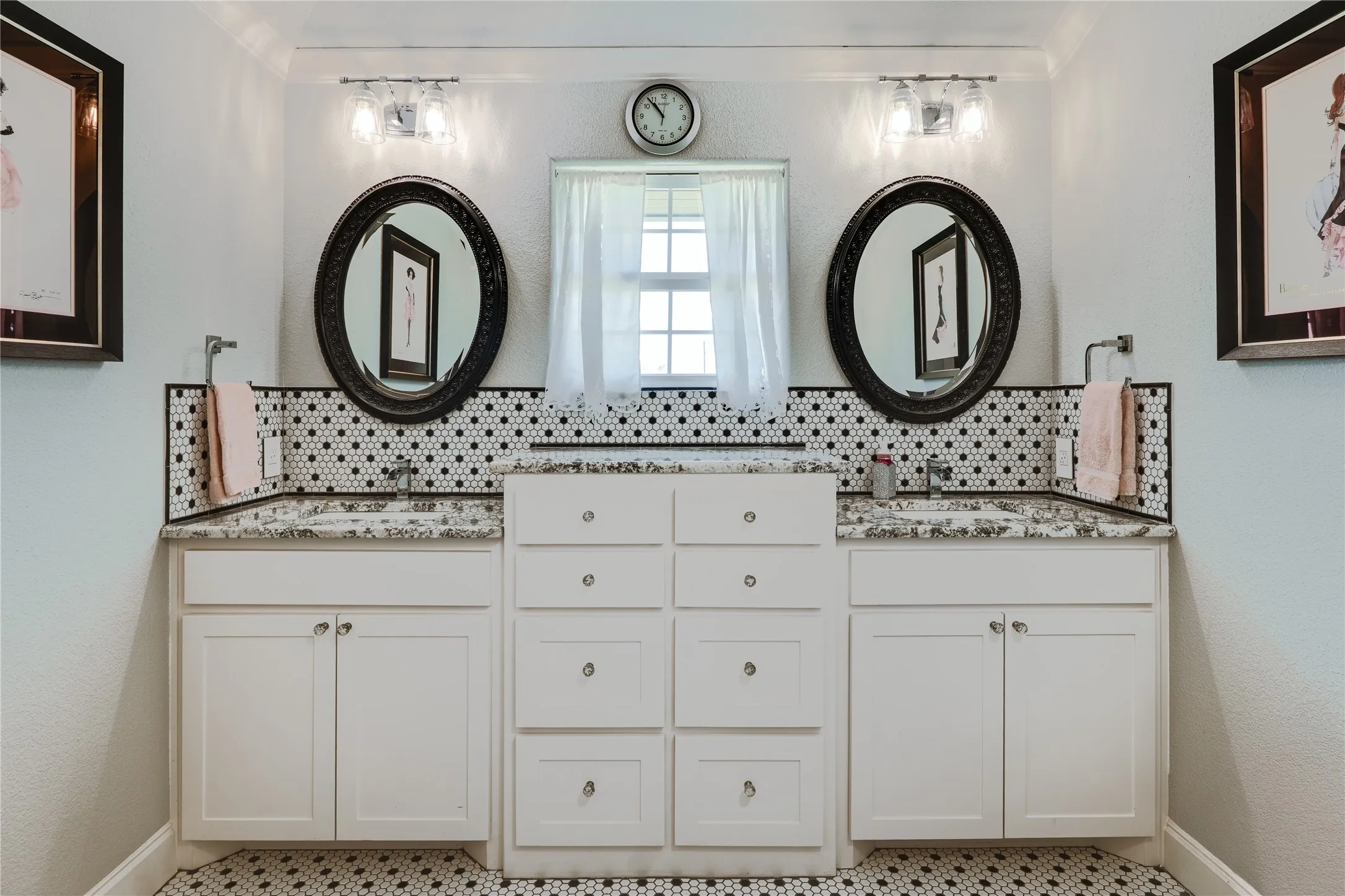 Dual sinks in guest bathroom