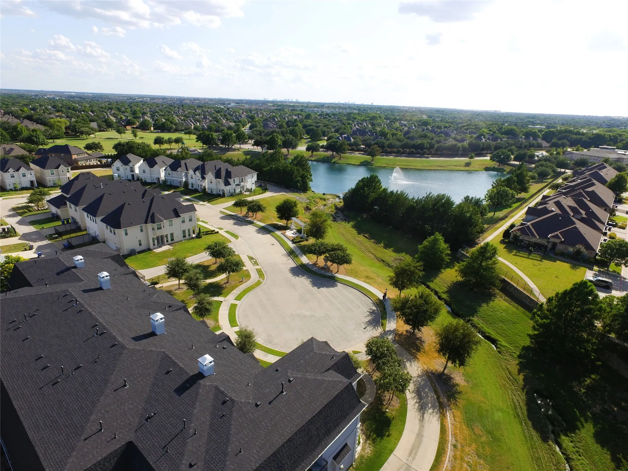 Townhouse For Sale in Collin County , 3109 Raphael Court, Mc Kinney, Texas 75070, 3 Bedroom, 3 Bathroom, 2 Garage spaces, 2,538 Sqft, built in 2017, mls#21342736, Real Estate Agent in Mc Kinney, Homes For Sale in Collin county, Homes For Sale in Mc Kinney, Realtor in Mc Kinney Texas, Real Estate Brokerage Independent Realty Texas, Luminita Cordes Realtor
