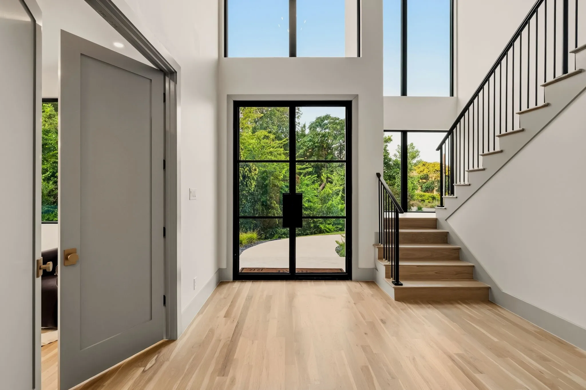 Single Family Residence For Sale in Dallas County , 6984 Santa Barbara Drive, Dallas, Texas 75214, 5 Bedroom, 5 Bathroom, 3 Garage spaces, 4,360 Sqft, built in 2024, mls#21353636, Real Estate Agent in Dallas, Homes For Sale in Dallas county, Homes For Sale in Dallas, Realtor in Dallas Texas, Real Estate Brokerage Independent Realty Texas, Luminita Cordes Realtor