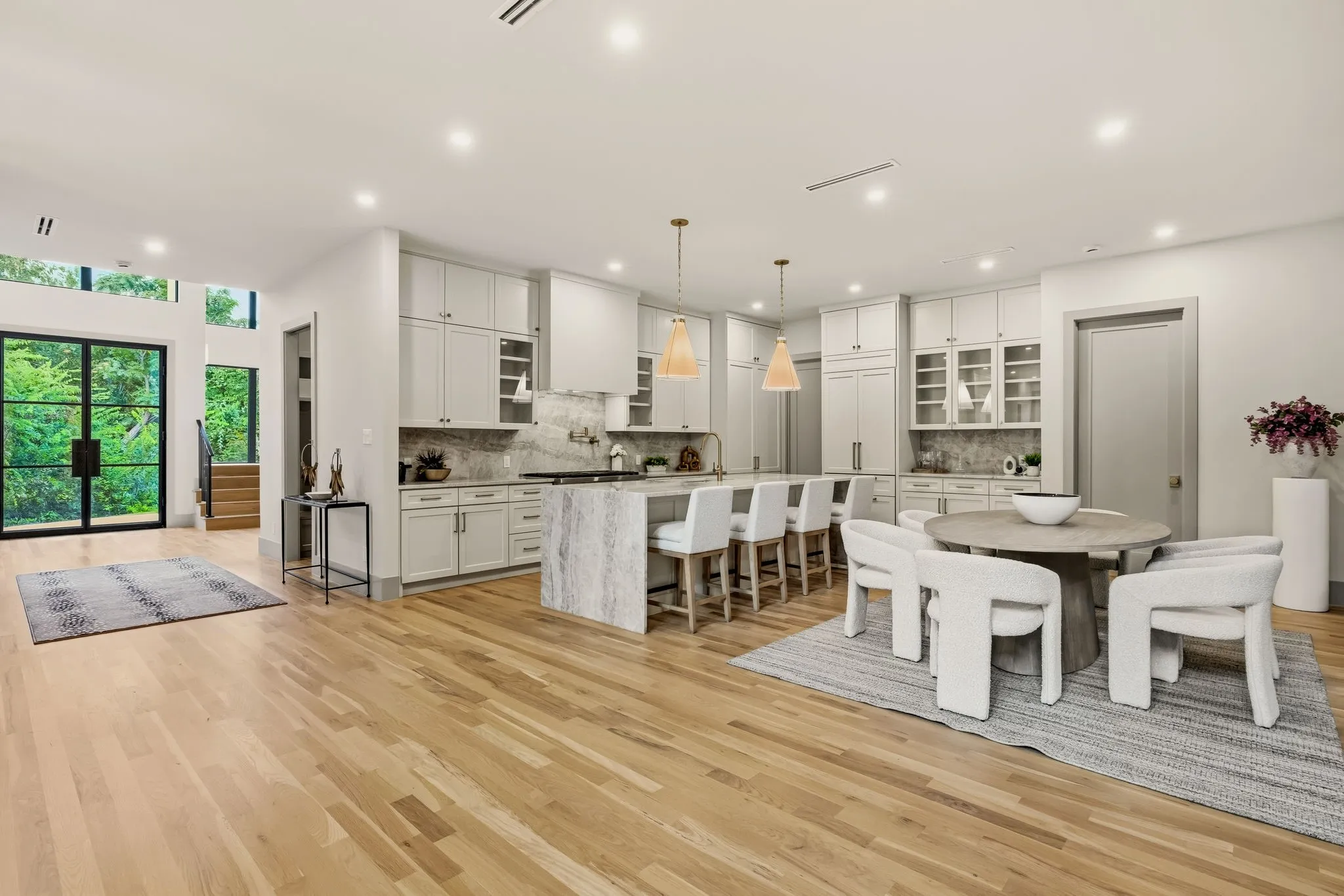 Single Family Residence For Sale in Dallas County , 6984 Santa Barbara Drive, Dallas, Texas 75214, 5 Bedroom, 5 Bathroom, 3 Garage spaces, 4,360 Sqft, built in 2024, mls#21353636, Real Estate Agent in Dallas, Homes For Sale in Dallas county, Homes For Sale in Dallas, Realtor in Dallas Texas, Real Estate Brokerage Independent Realty Texas, Luminita Cordes Realtor