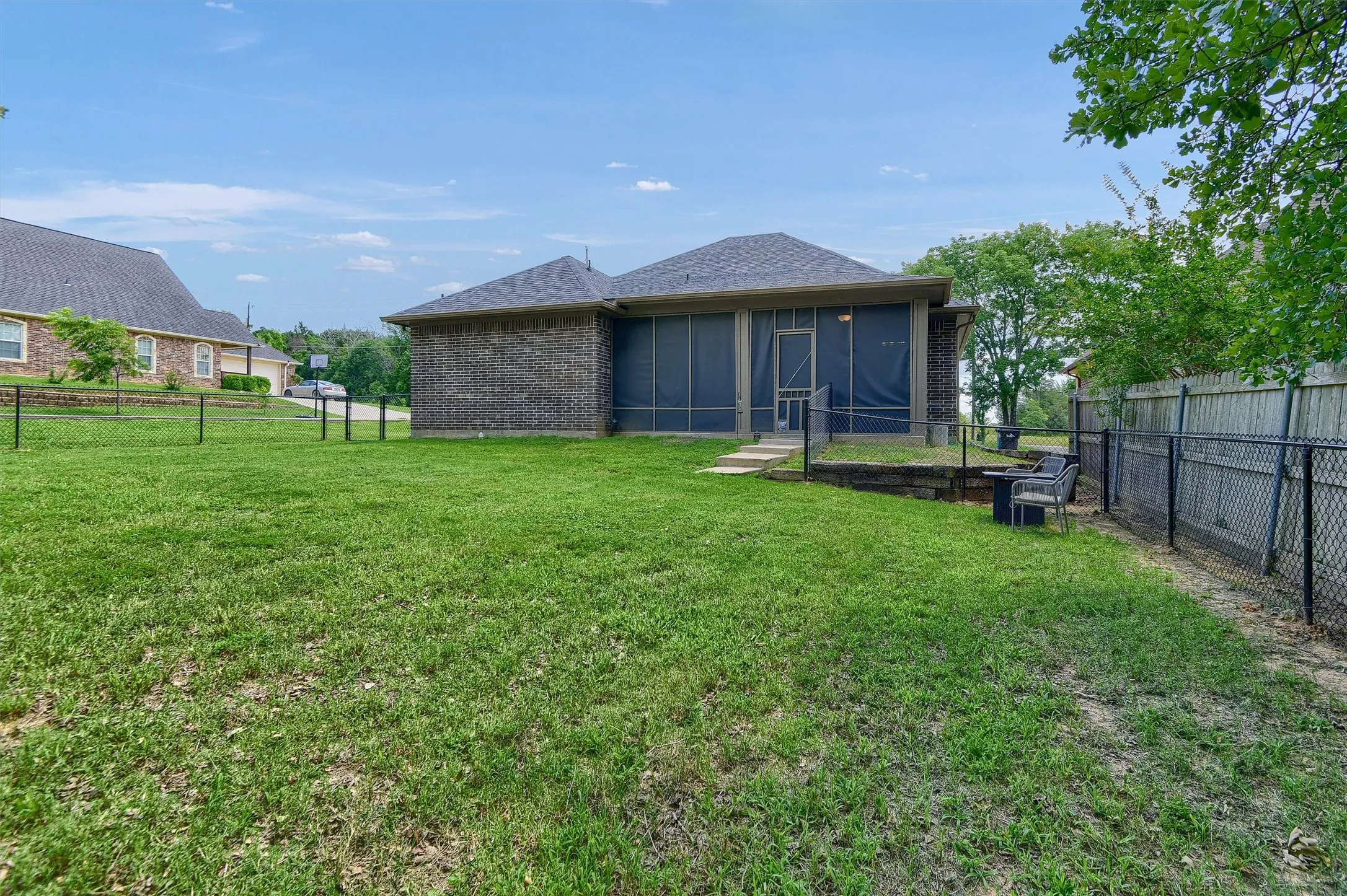 Single Family Residence For Rent in Grayson County , 3101 S College Boulevard, Denison, Texas 75020, 3 Bedroom, 2 Bathroom, 2 Garage spaces, 1,747 Sqft, built in 2020, mls#21353657, Real Estate Agent in Denison, Homes For Rent in Grayson county, Homes For Rent in Denison, Realtor in Denison Texas, Real Estate Brokerage Independent Realty Texas, Luminita Cordes Realtor