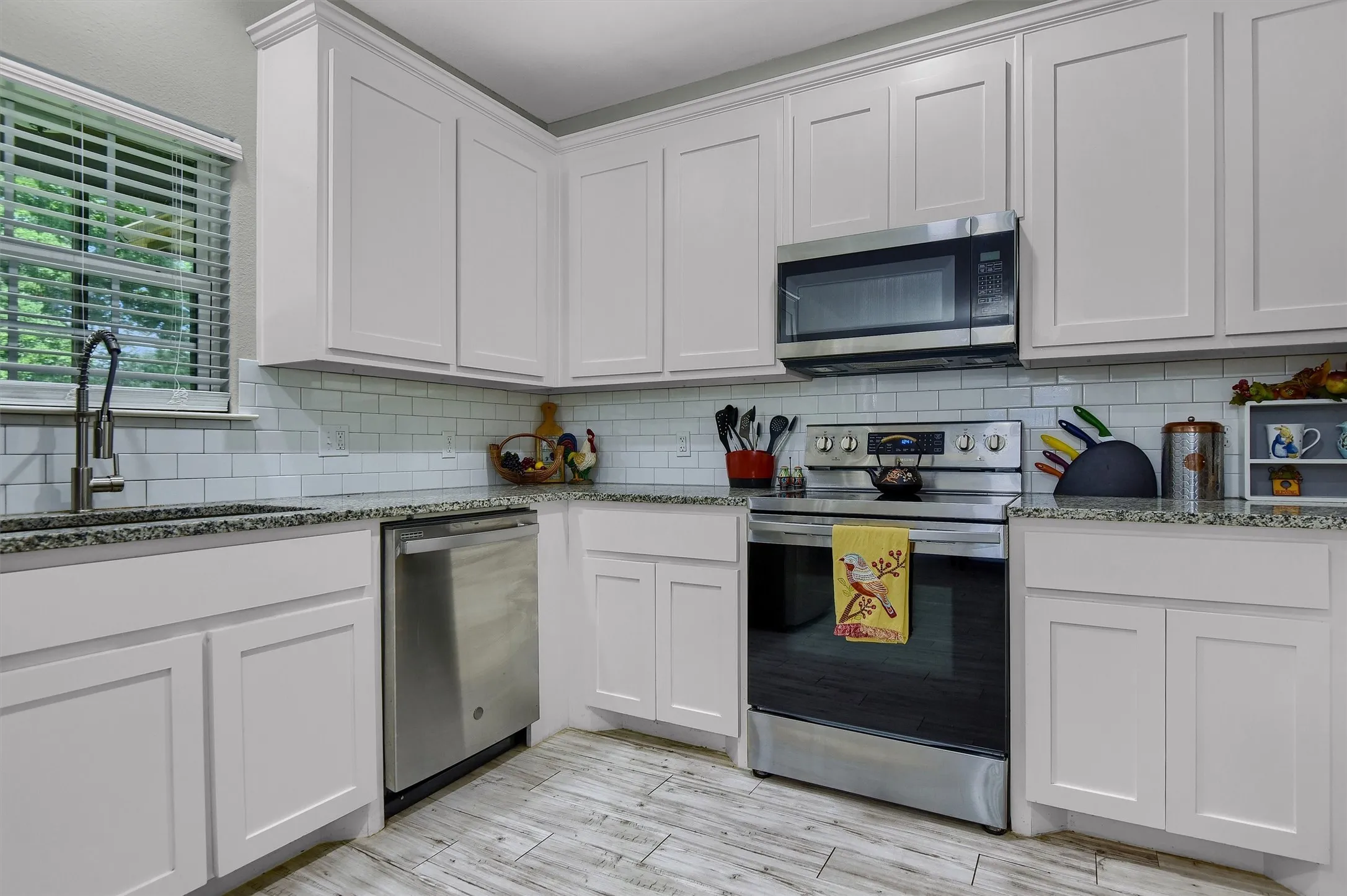 Single Family Residence For Rent in Grayson County , 3101 S College Boulevard, Denison, Texas 75020, 3 Bedroom, 2 Bathroom, 2 Garage spaces, 1,747 Sqft, built in 2020, mls#21353657, Real Estate Agent in Denison, Homes For Rent in Grayson county, Homes For Rent in Denison, Realtor in Denison Texas, Real Estate Brokerage Independent Realty Texas, Luminita Cordes Realtor