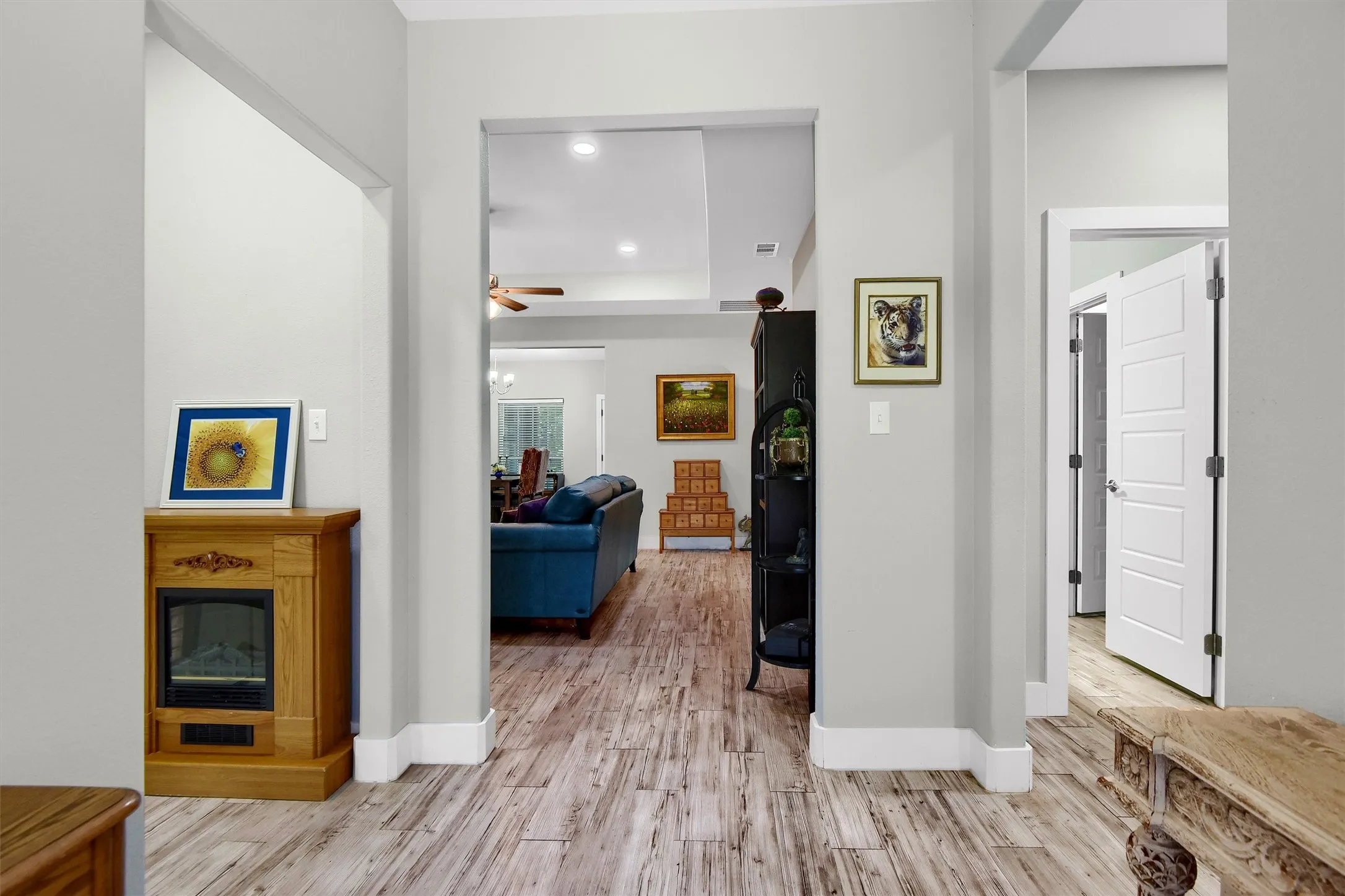 Single Family Residence For Rent in Grayson County , 3101 S College Boulevard, Denison, Texas 75020, 3 Bedroom, 2 Bathroom, 2 Garage spaces, 1,747 Sqft, built in 2020, mls#21353657, Real Estate Agent in Denison, Homes For Rent in Grayson county, Homes For Rent in Denison, Realtor in Denison Texas, Real Estate Brokerage Independent Realty Texas, Luminita Cordes Realtor