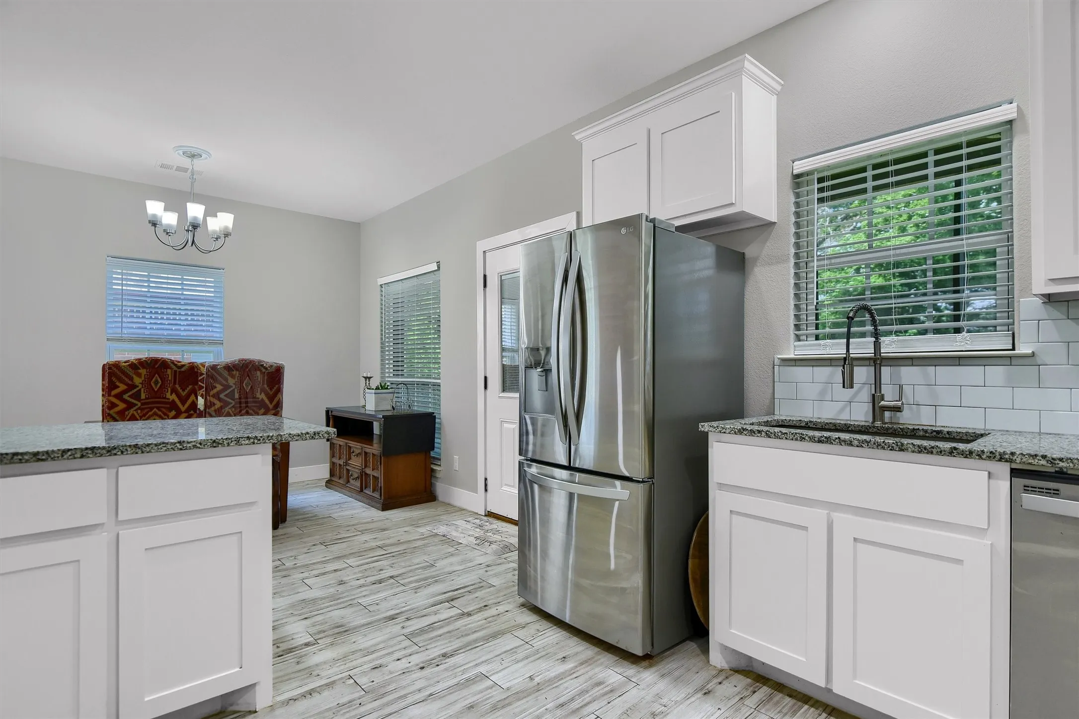 Single Family Residence For Rent in Grayson County , 3101 S College Boulevard, Denison, Texas 75020, 3 Bedroom, 2 Bathroom, 2 Garage spaces, 1,747 Sqft, built in 2020, mls#21353657, Real Estate Agent in Denison, Homes For Rent in Grayson county, Homes For Rent in Denison, Realtor in Denison Texas, Real Estate Brokerage Independent Realty Texas, Luminita Cordes Realtor
