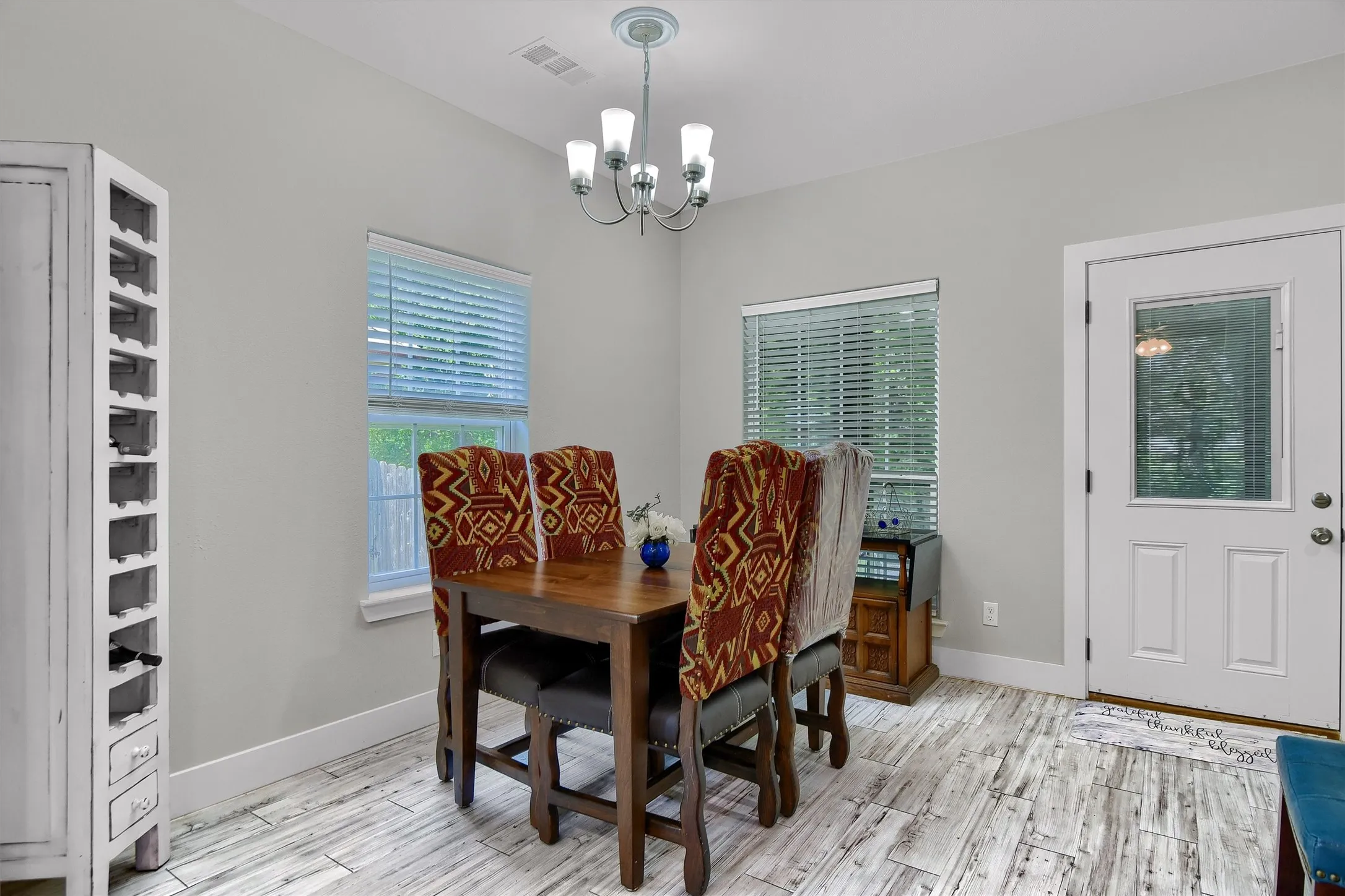 Single Family Residence For Rent in Grayson County , 3101 S College Boulevard, Denison, Texas 75020, 3 Bedroom, 2 Bathroom, 2 Garage spaces, 1,747 Sqft, built in 2020, mls#21353657, Real Estate Agent in Denison, Homes For Rent in Grayson county, Homes For Rent in Denison, Realtor in Denison Texas, Real Estate Brokerage Independent Realty Texas, Luminita Cordes Realtor