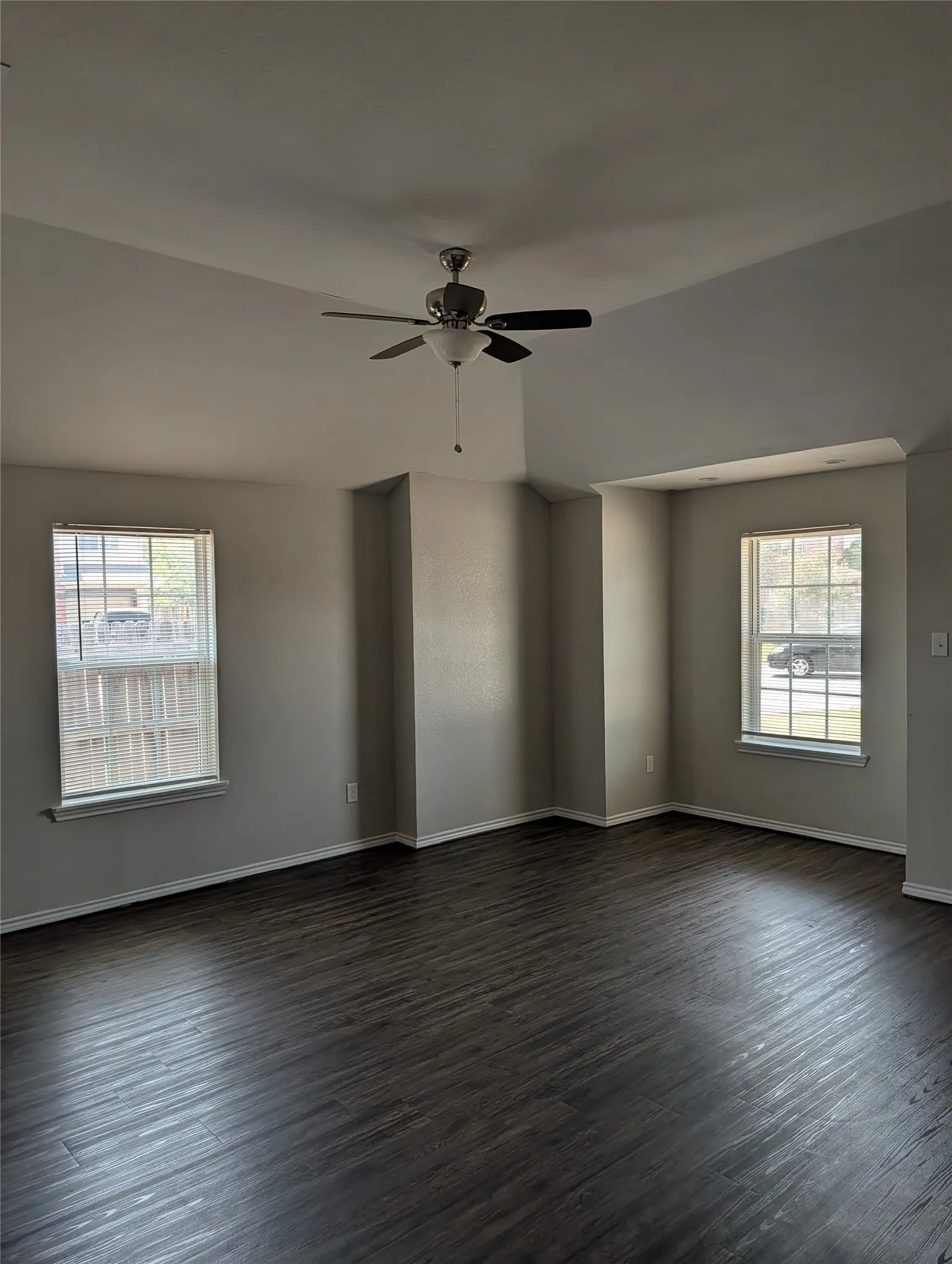 Single Family Residence For Rent in Tarrant County , 7237 Autumn Run Drive, Forest Hill, Texas 76140, 3 Bedroom, 2 Bathroom, 2 Garage spaces, 1,830 Sqft, built in 2016, mls#21353660, Real Estate Agent in Forest Hill, Homes For Rent in Tarrant county, Homes For Rent in Forest Hill, Realtor in Forest Hill Texas, Real Estate Brokerage Independent Realty Texas, Luminita Cordes Realtor