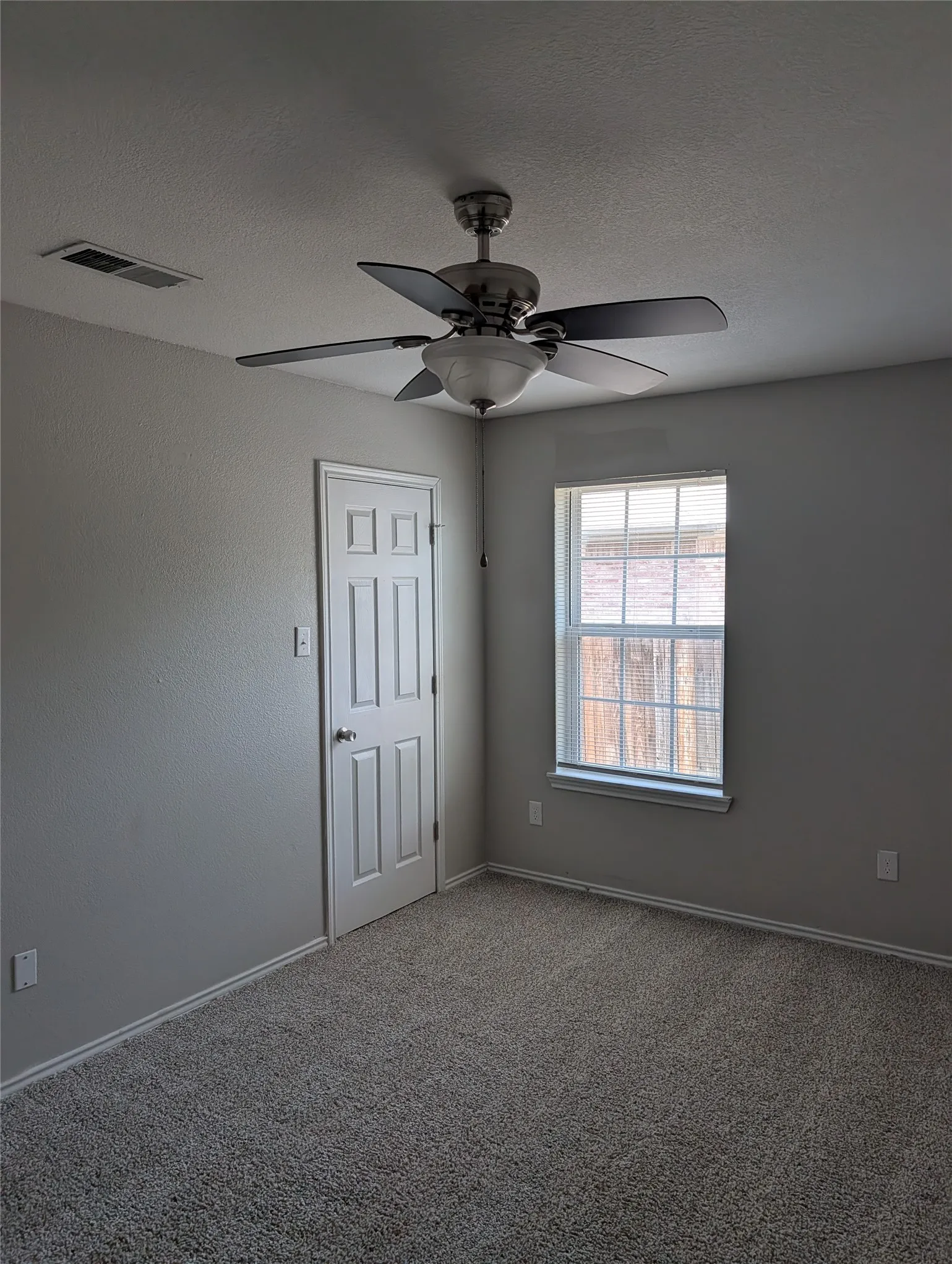 Single Family Residence For Rent in Tarrant County , 7237 Autumn Run Drive, Forest Hill, Texas 76140, 3 Bedroom, 2 Bathroom, 2 Garage spaces, 1,830 Sqft, built in 2016, mls#21353660, Real Estate Agent in Forest Hill, Homes For Rent in Tarrant county, Homes For Rent in Forest Hill, Realtor in Forest Hill Texas, Real Estate Brokerage Independent Realty Texas, Luminita Cordes Realtor