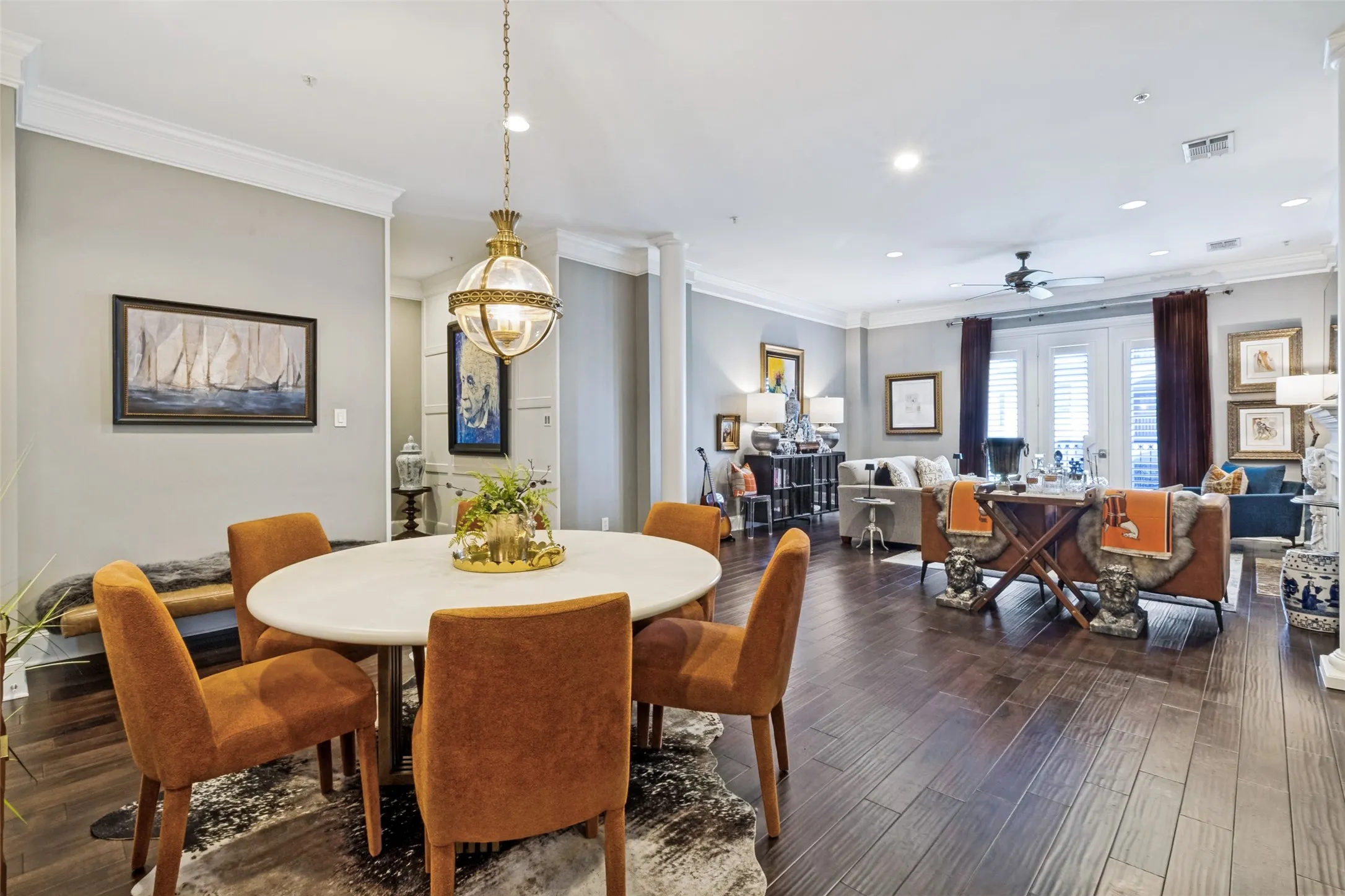 Condominium For Sale in Dallas County , 2848 Woodside Street 4C, Dallas, Texas 75204, 1 Bedroom, 2 Bathroom, 2 Garage spaces, 1,397 Sqft, built in 2003, Price $625,000, mls#21353612, Real Estate Agent in Dallas, Homes For Sale in Dallas county, Homes For Sale in Dallas, Realtor in Dallas Texas, Real Estate Brokerage Independent Realty Texas, Luminita Cordes Realtor
